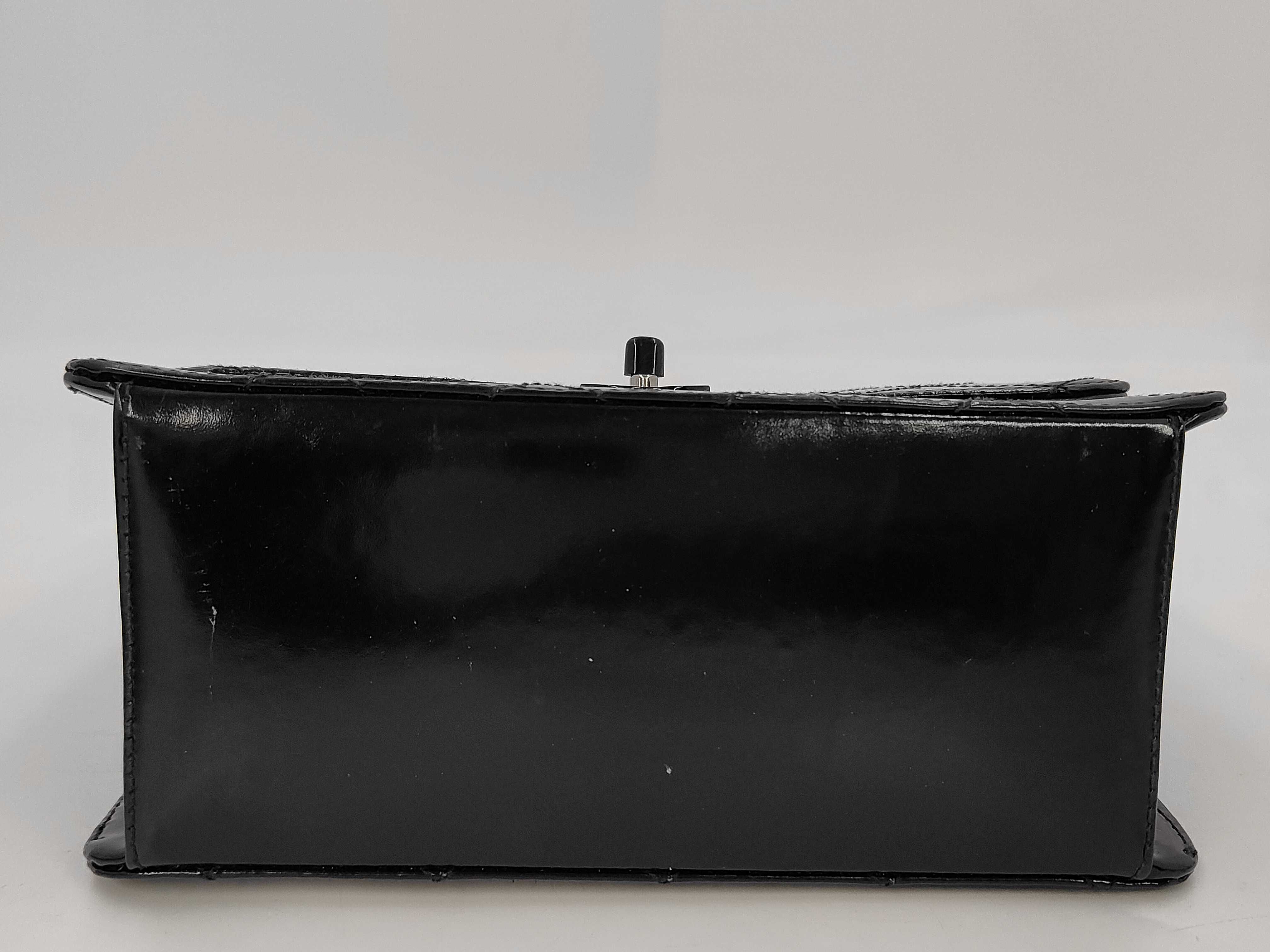 Matelassé Patent Leather Handbag Shoulder Bag — view 4