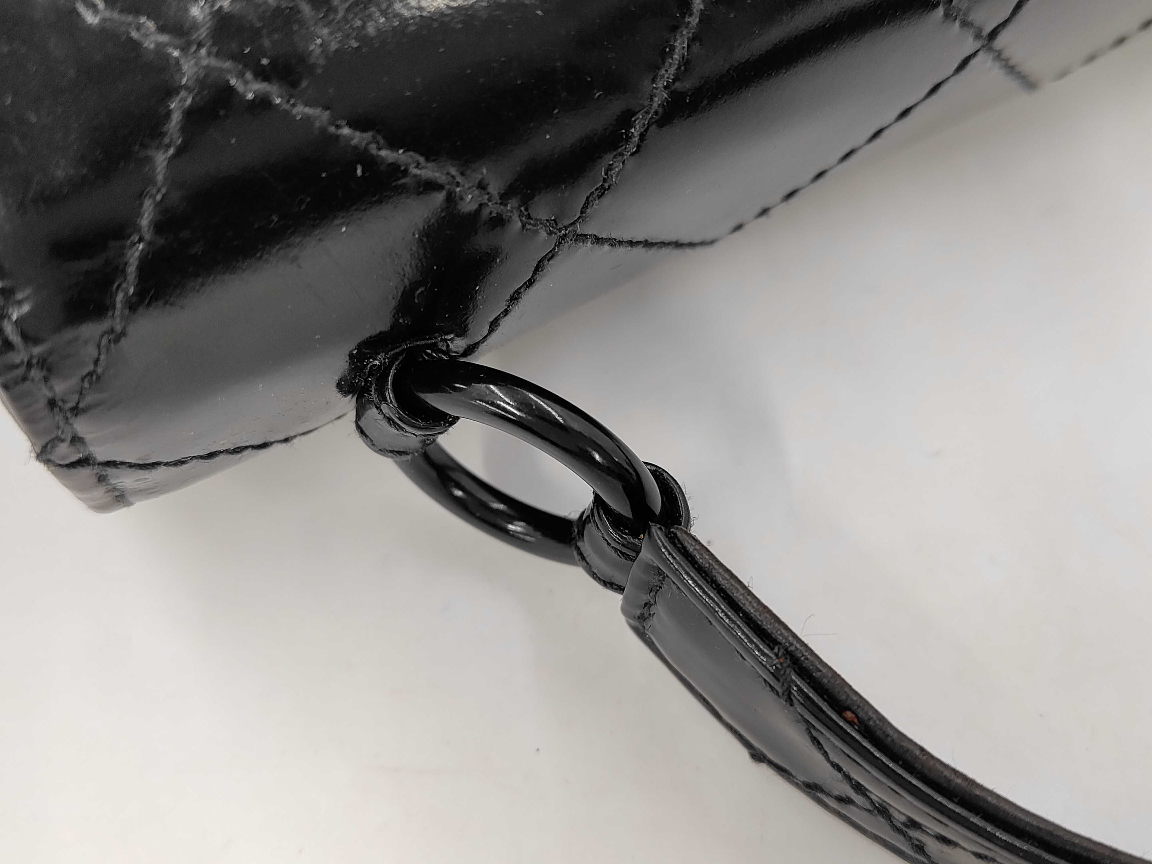 Matelassé Patent Leather Handbag Shoulder Bag — view 7