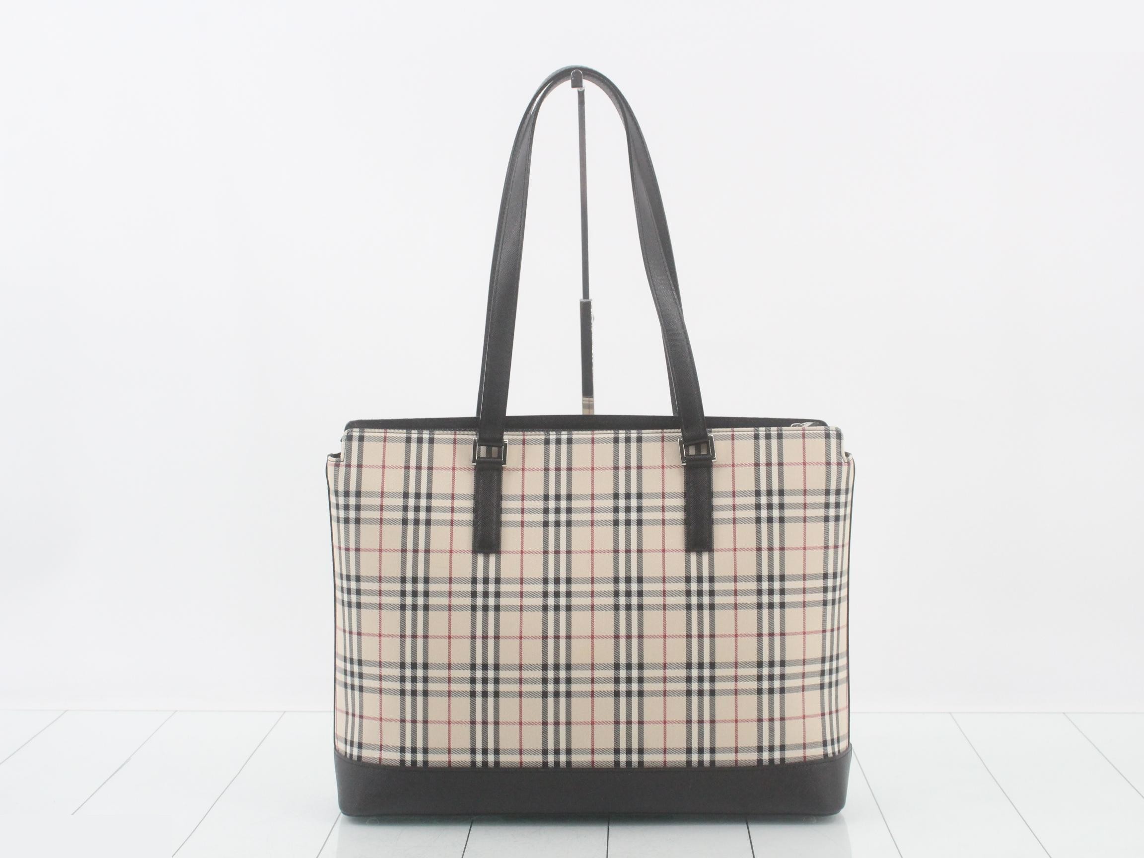 Other lines: Nova Check bags and tote bags — view 2