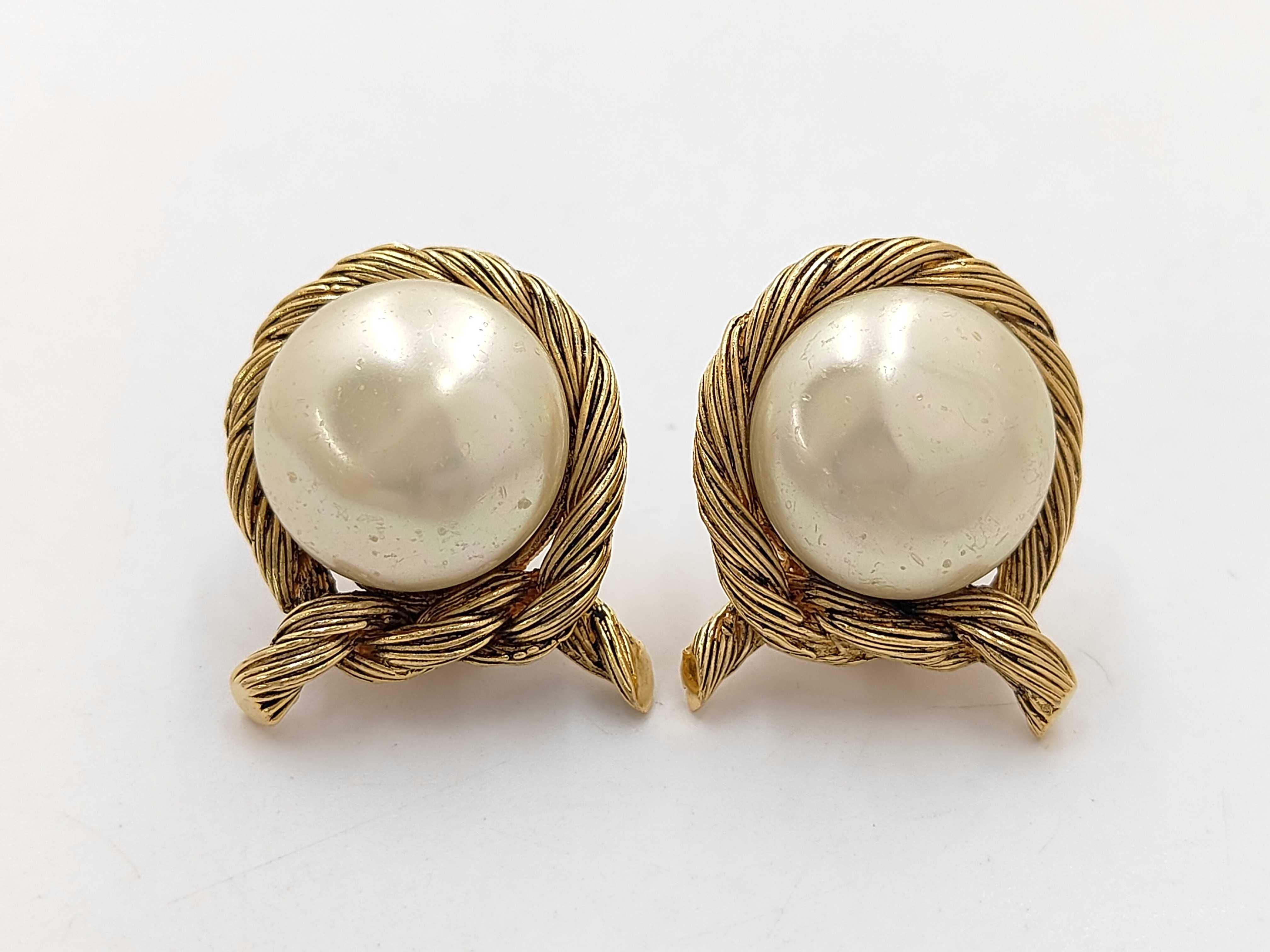 pearl earrings