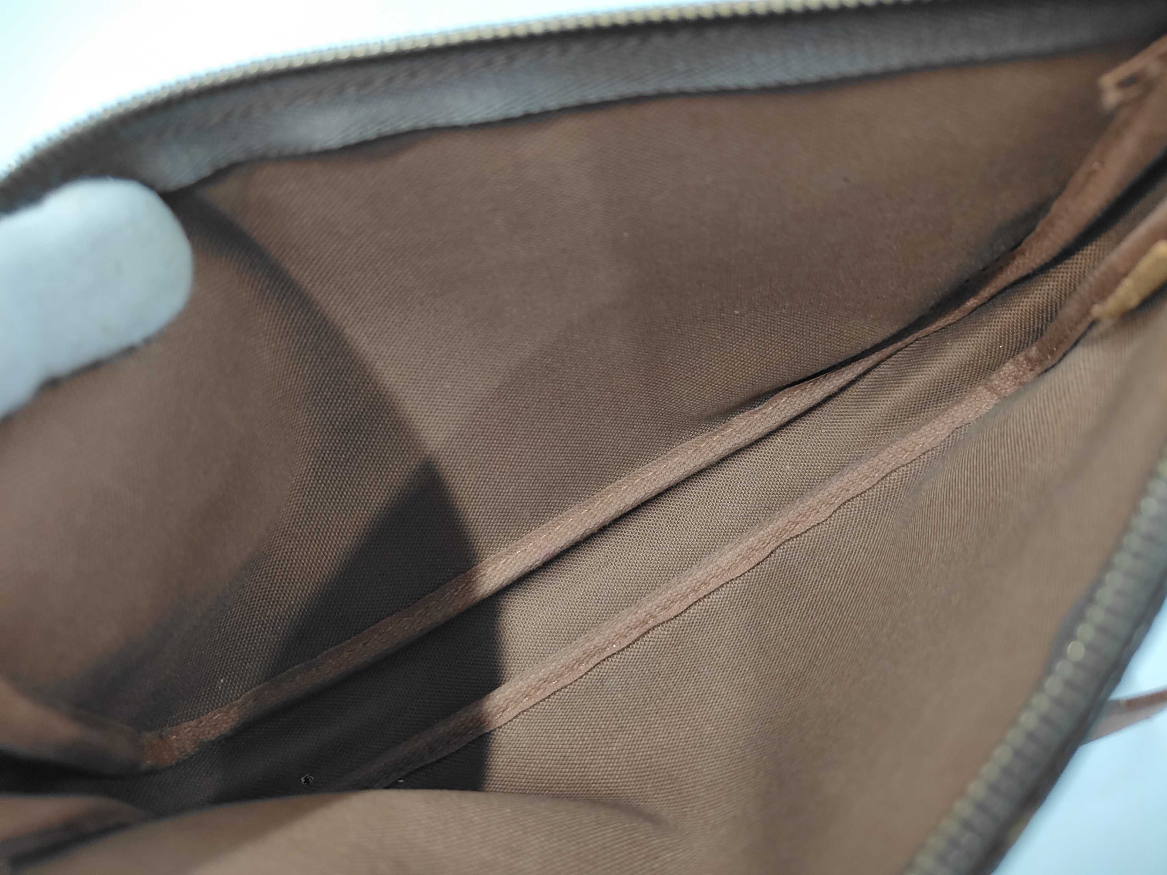LV PVC Pochette Accessoires M51980 Pouch — view 10