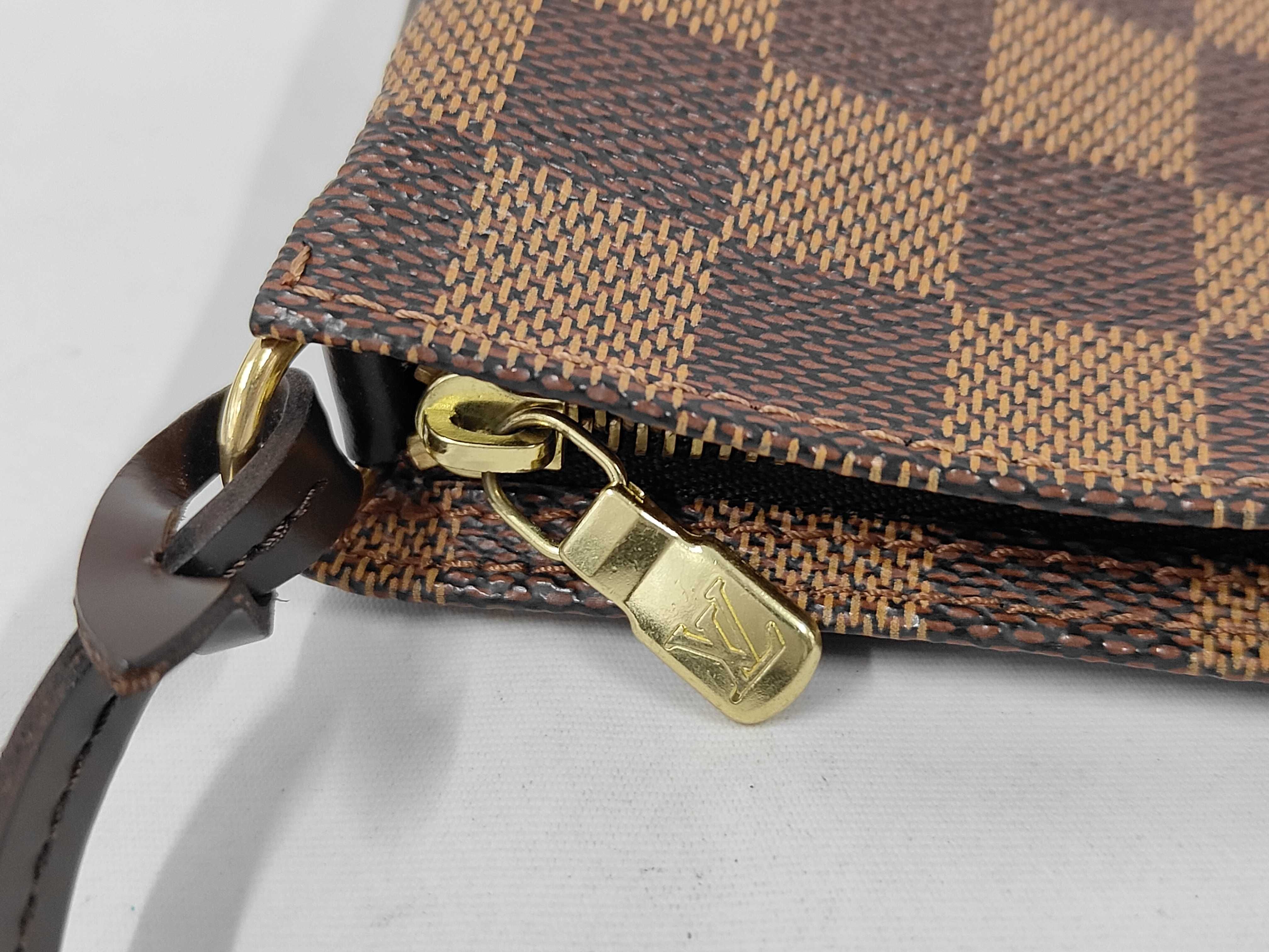 Damier Navona FL1012 Shoulder Bag — view 7