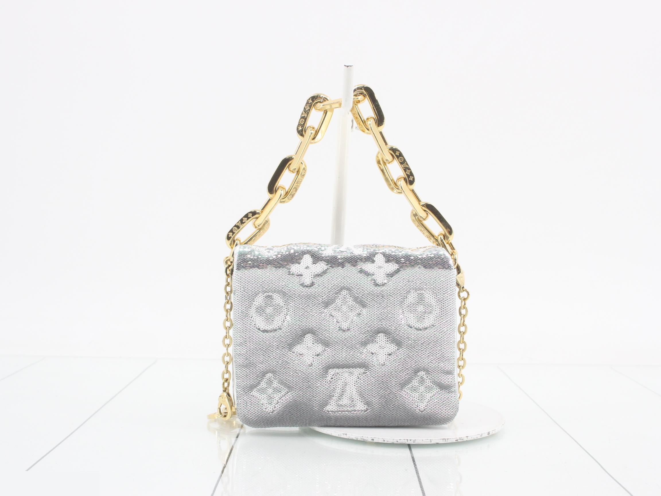 LV 2-Way Handbag — view 2