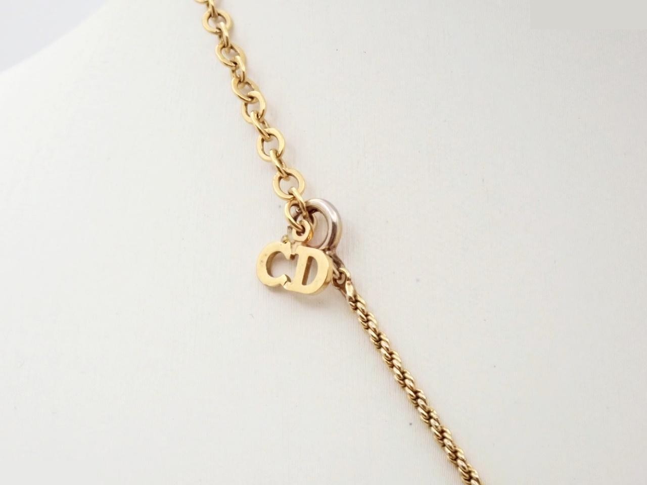 Necklace, neck circumference approximately 42 cm — view 2