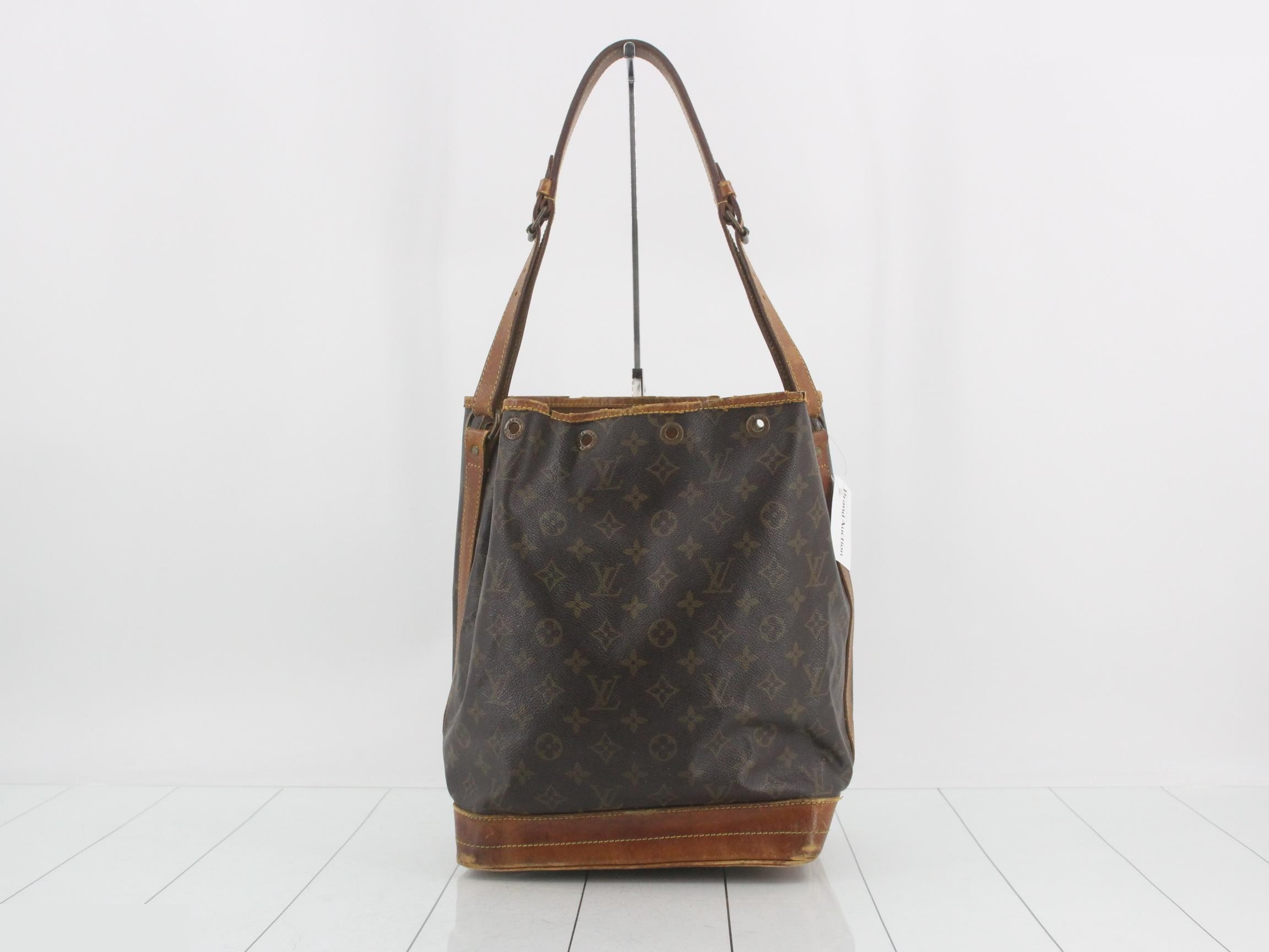 Noe Monogram Shoulder Bag — view 2