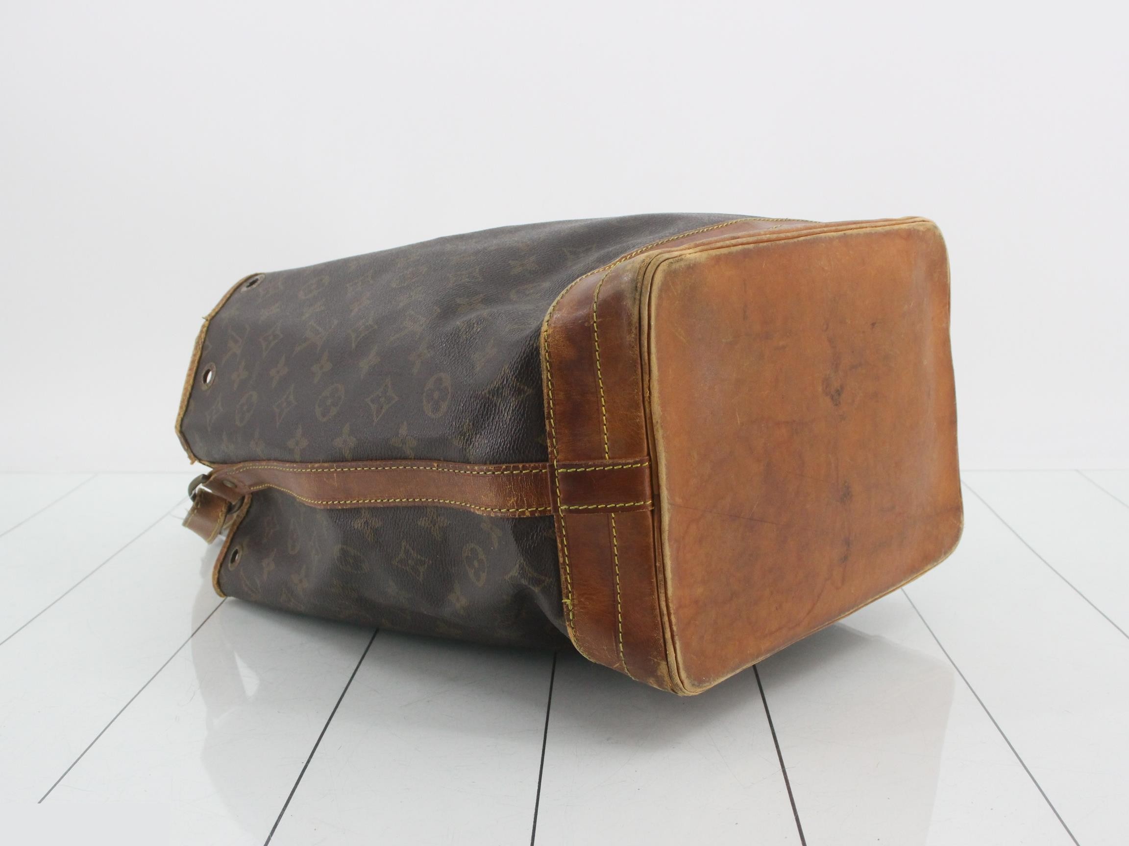 Noe Monogram Shoulder Bag — view 5