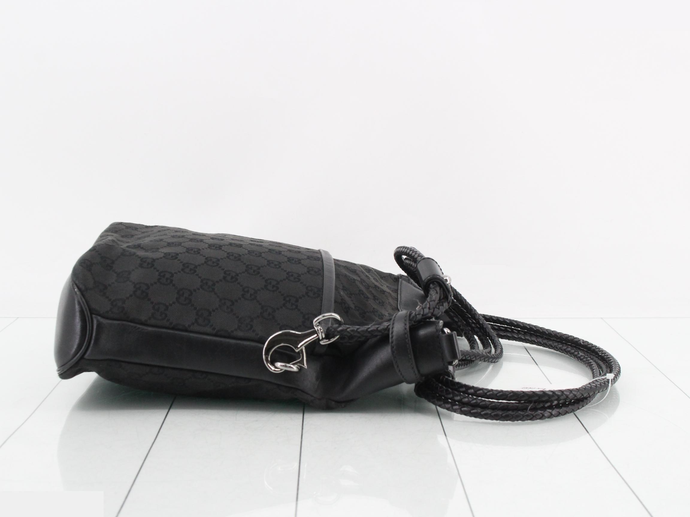 GG Canvas Shoulder Bag 109097 — view 3