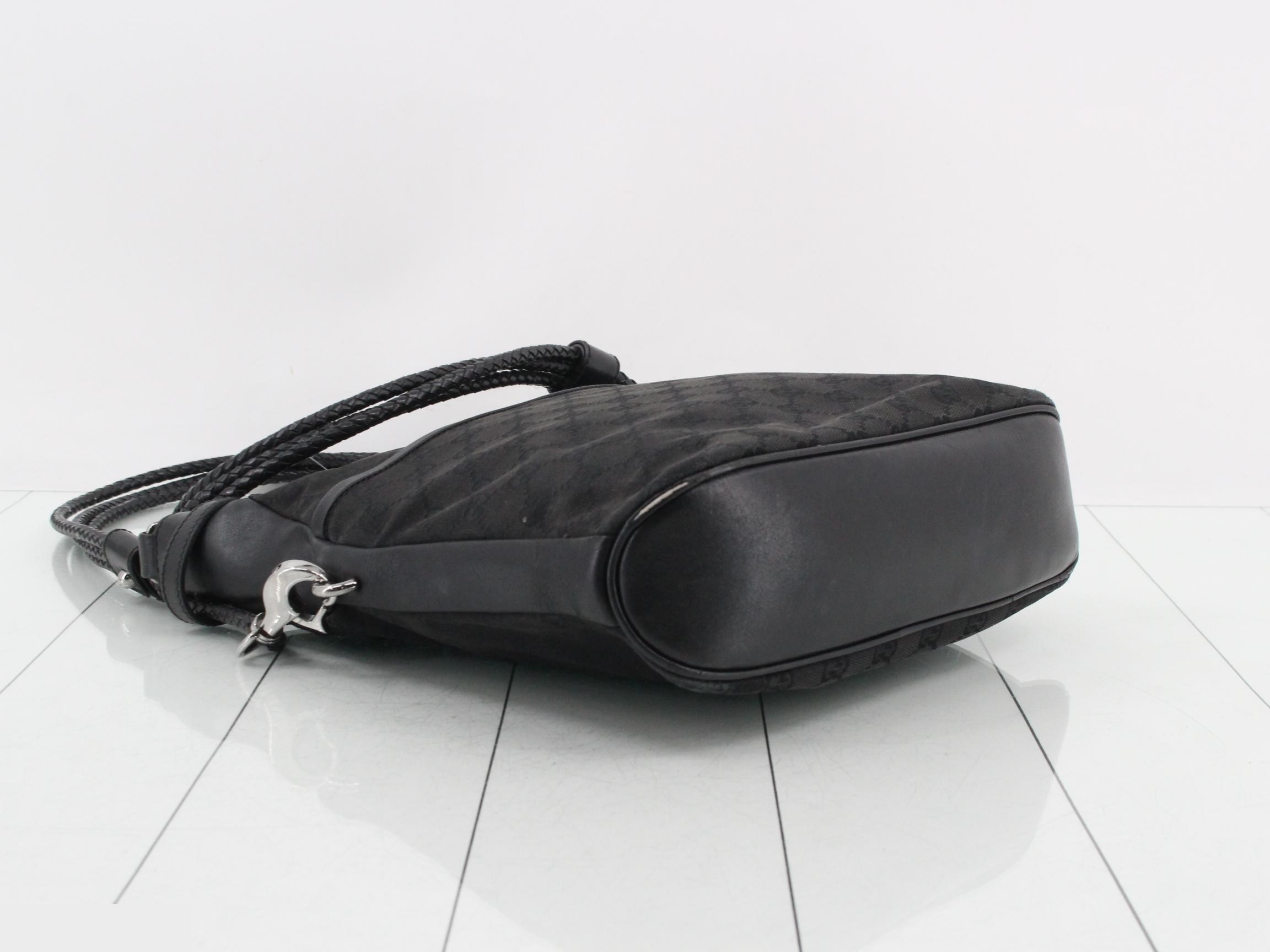 GG Canvas Shoulder Bag 109097 — view 5