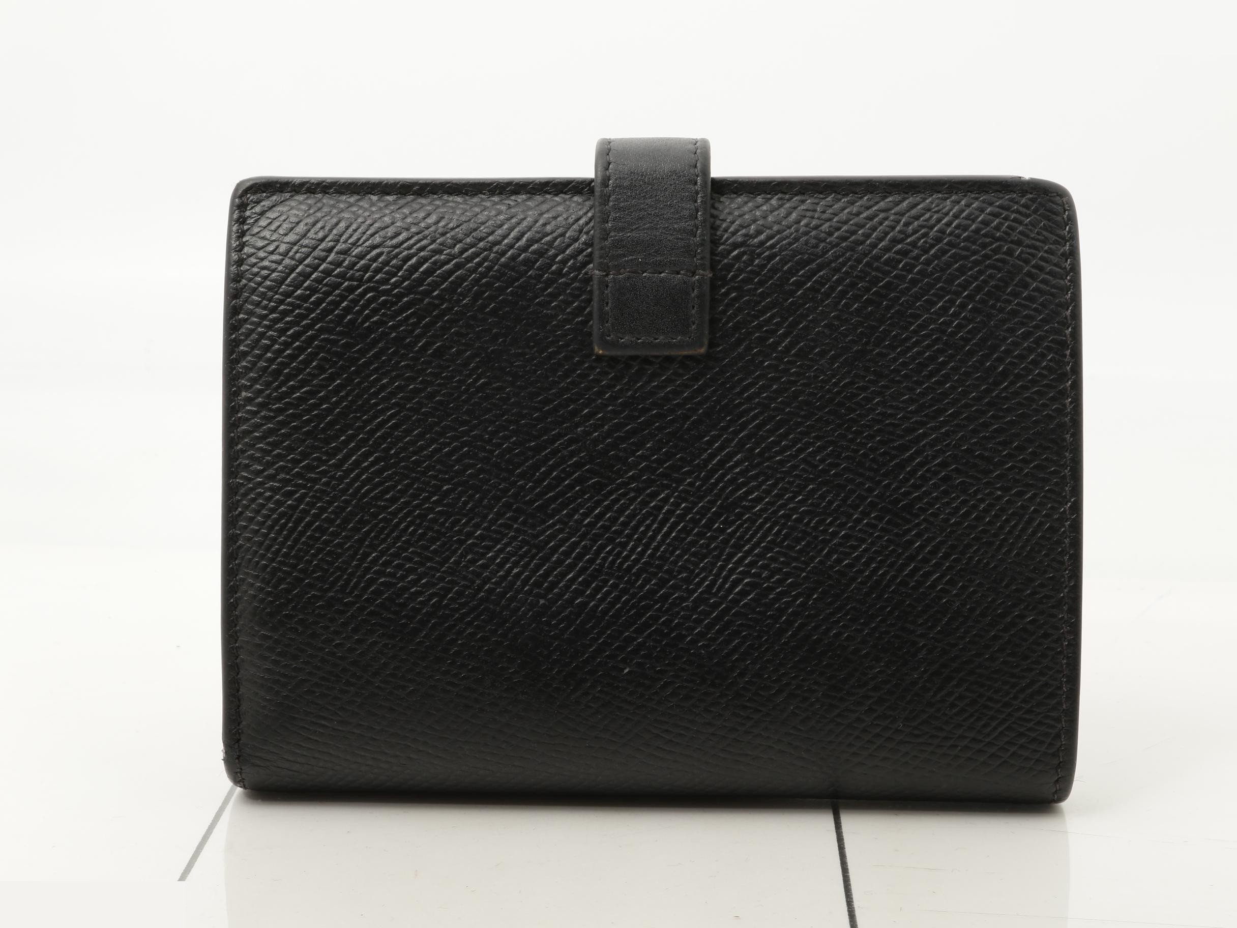 wallet — view 2