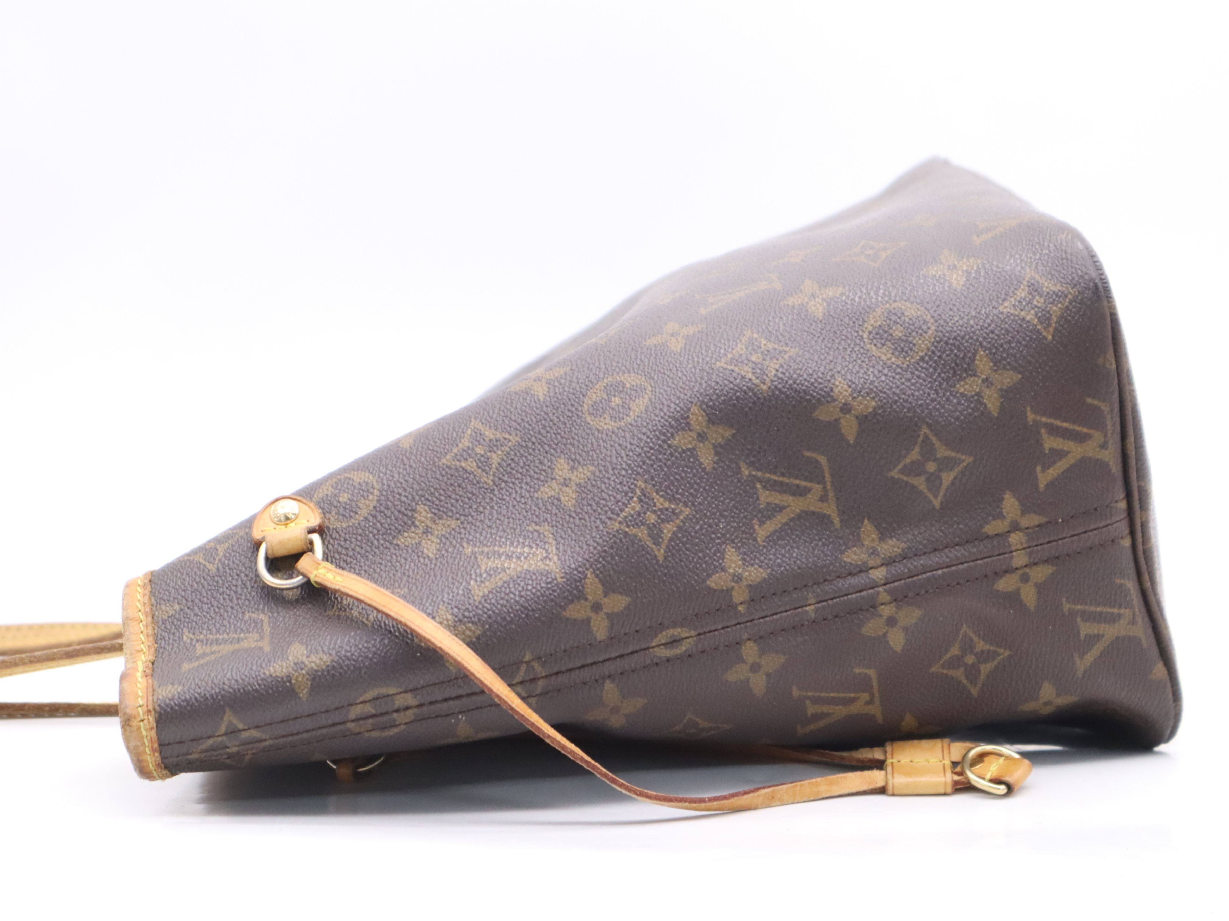 M40156 Monogram Neverfull MM (Old Model) Handbag — view 3