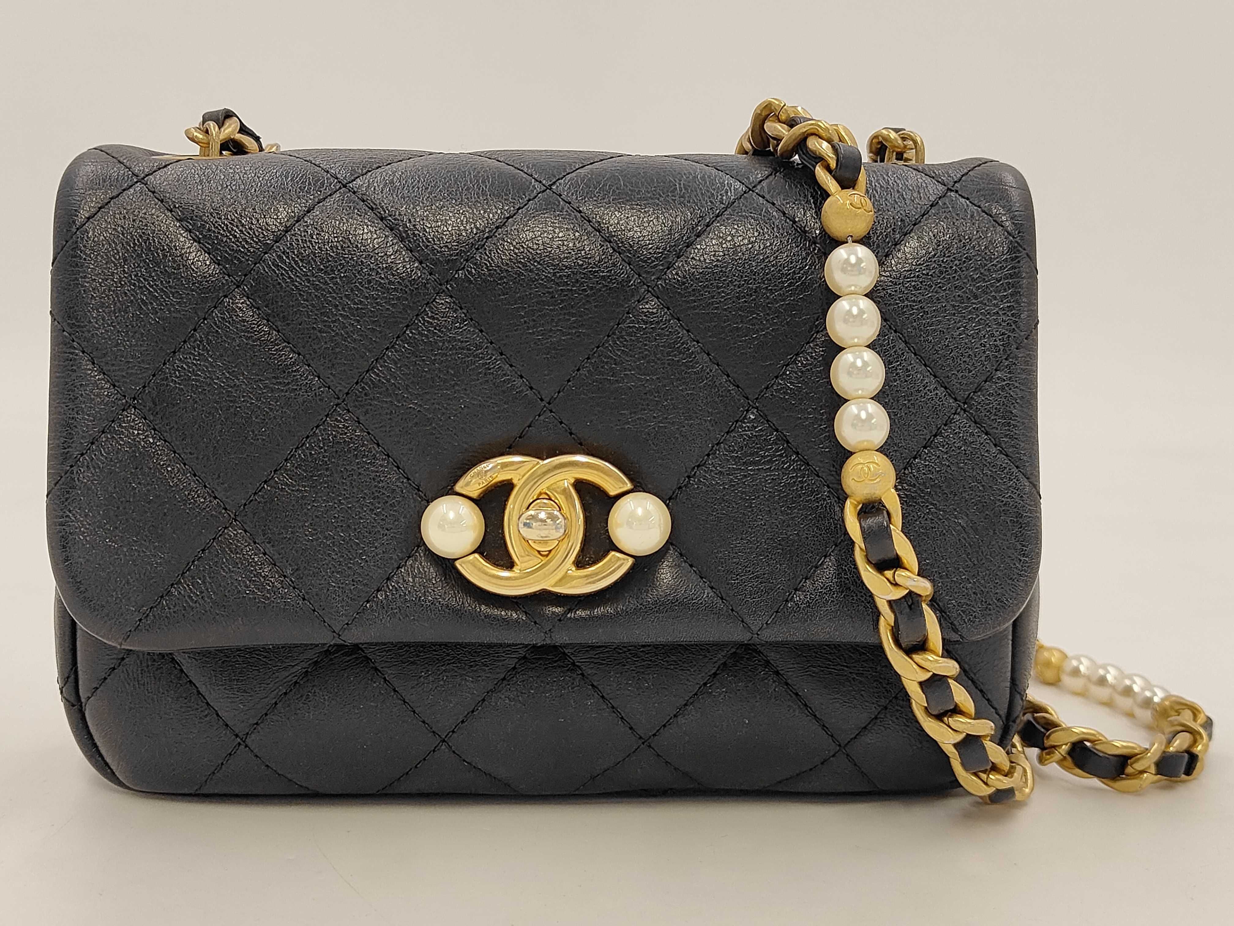 Matelasse Pearl Chain Shoulder Bag Black Shoulder Bag