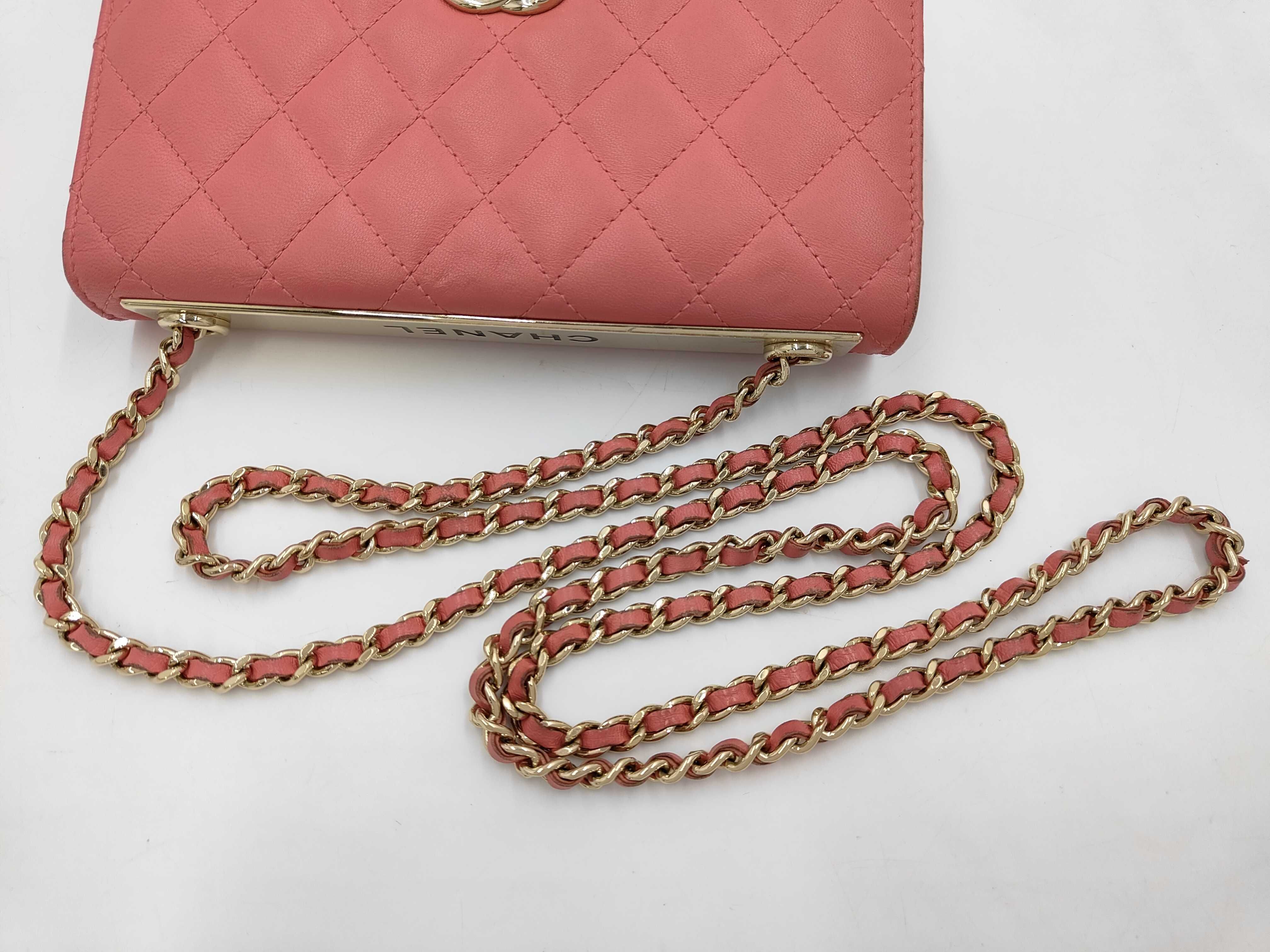 Chain Wallet Lambskin Pink Gold Shoulder Bag — view 5