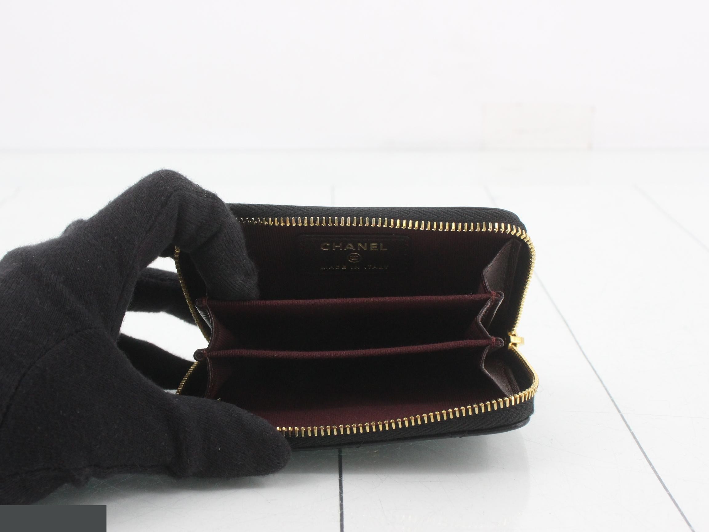 Matelassé coin case — view 4
