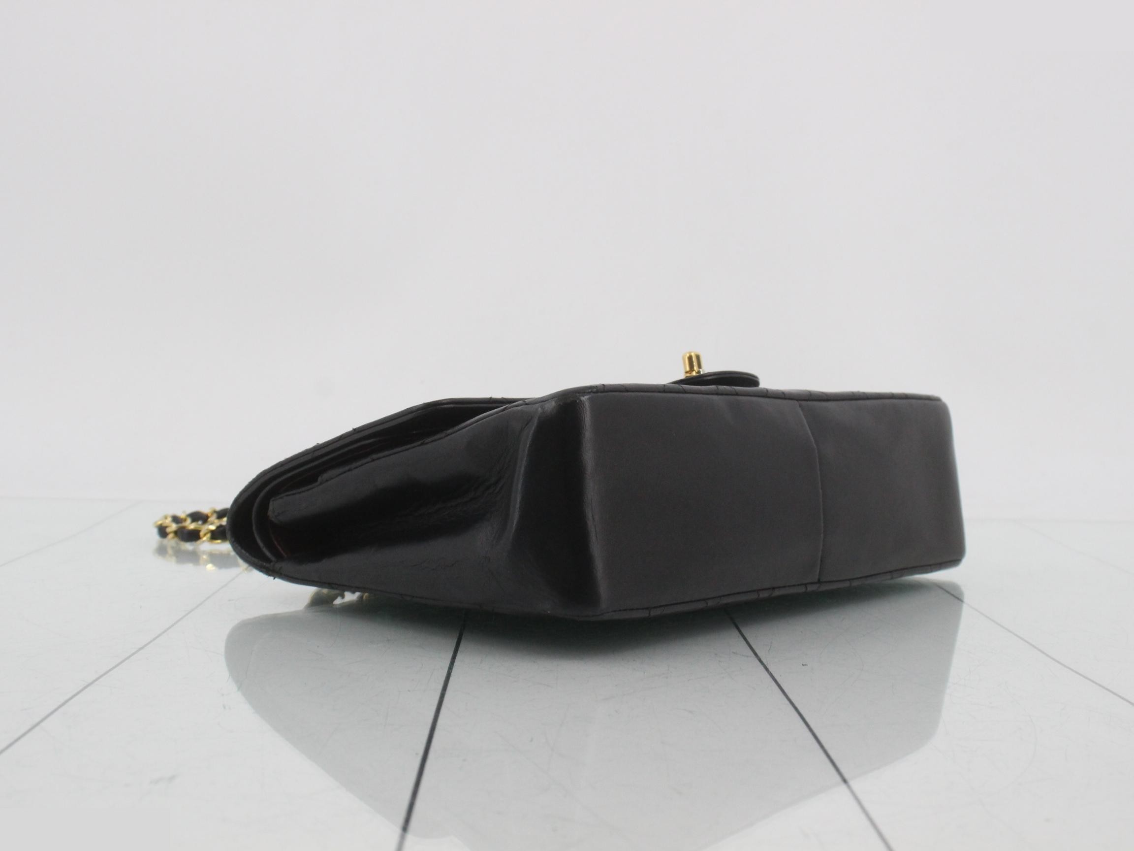 Matelassé Classic Flap Shoulder Bag, Medium, Lambskin — view 5