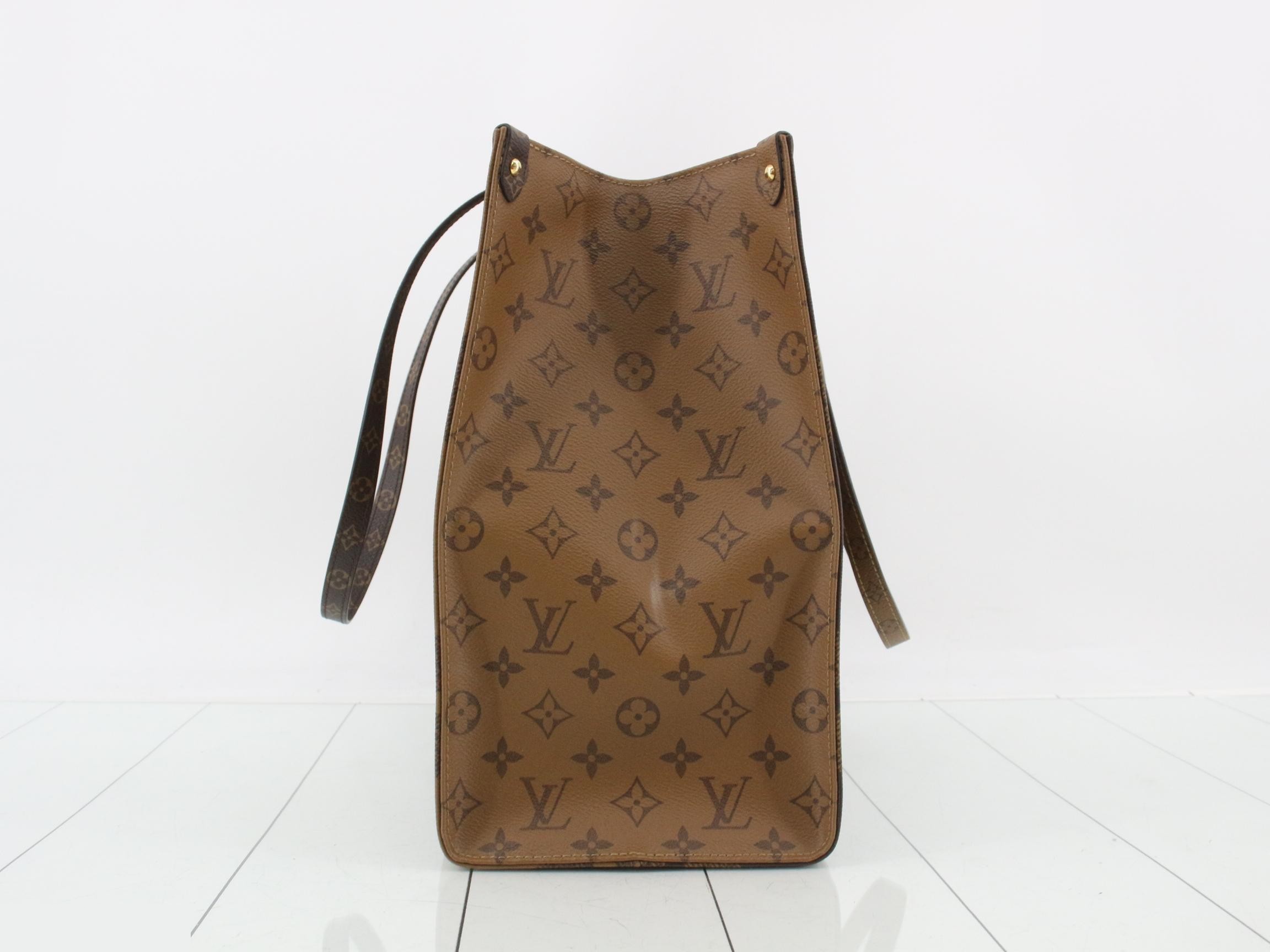 Monogram Giant Reverse OnTheGo GM 2-Way Tote Bag — view 4