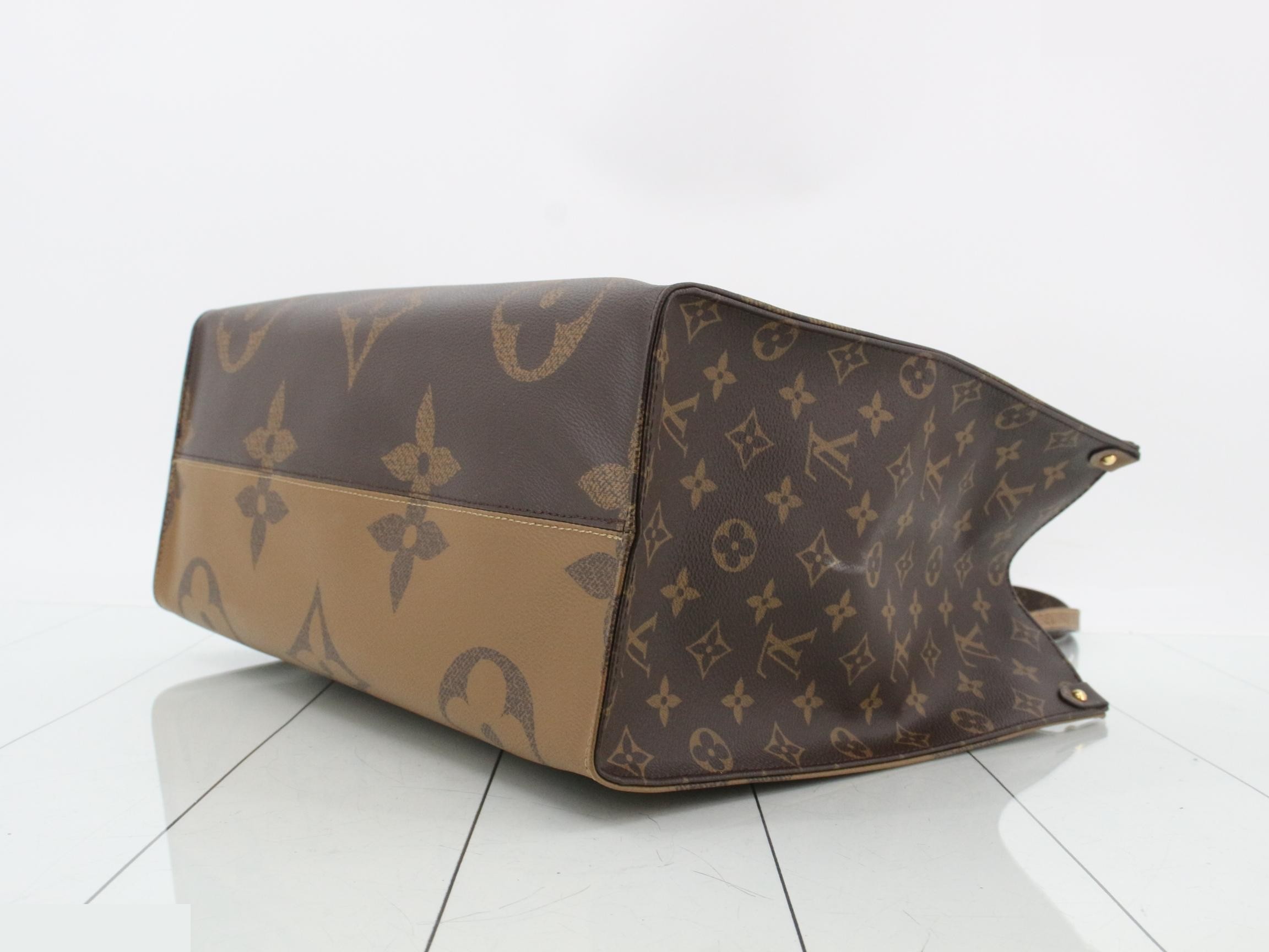 Monogram Giant Reverse OnTheGo GM 2-Way Tote Bag — view 6