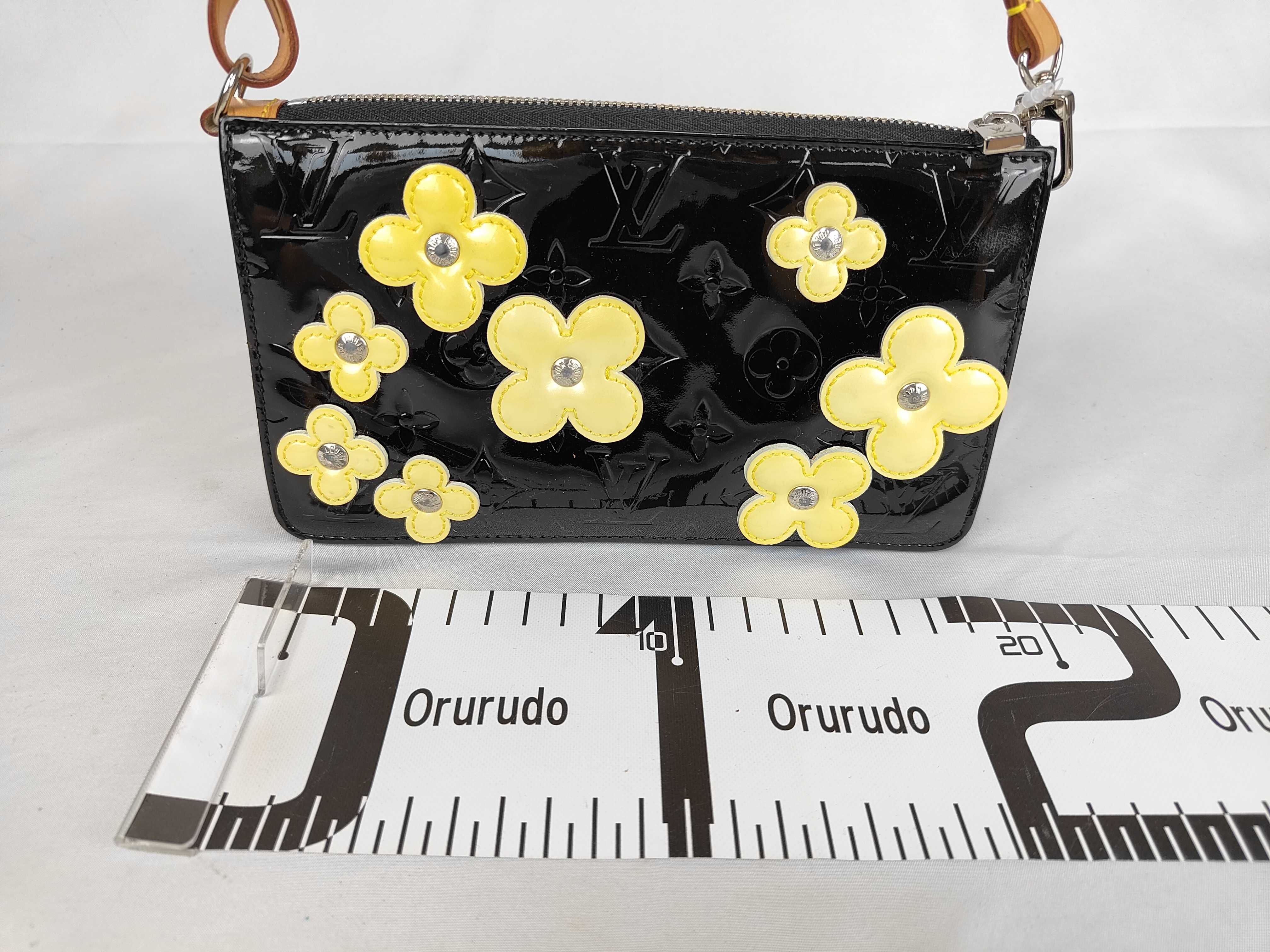 Vernis Flower Lexington Black M92245 Pouch — view 2
