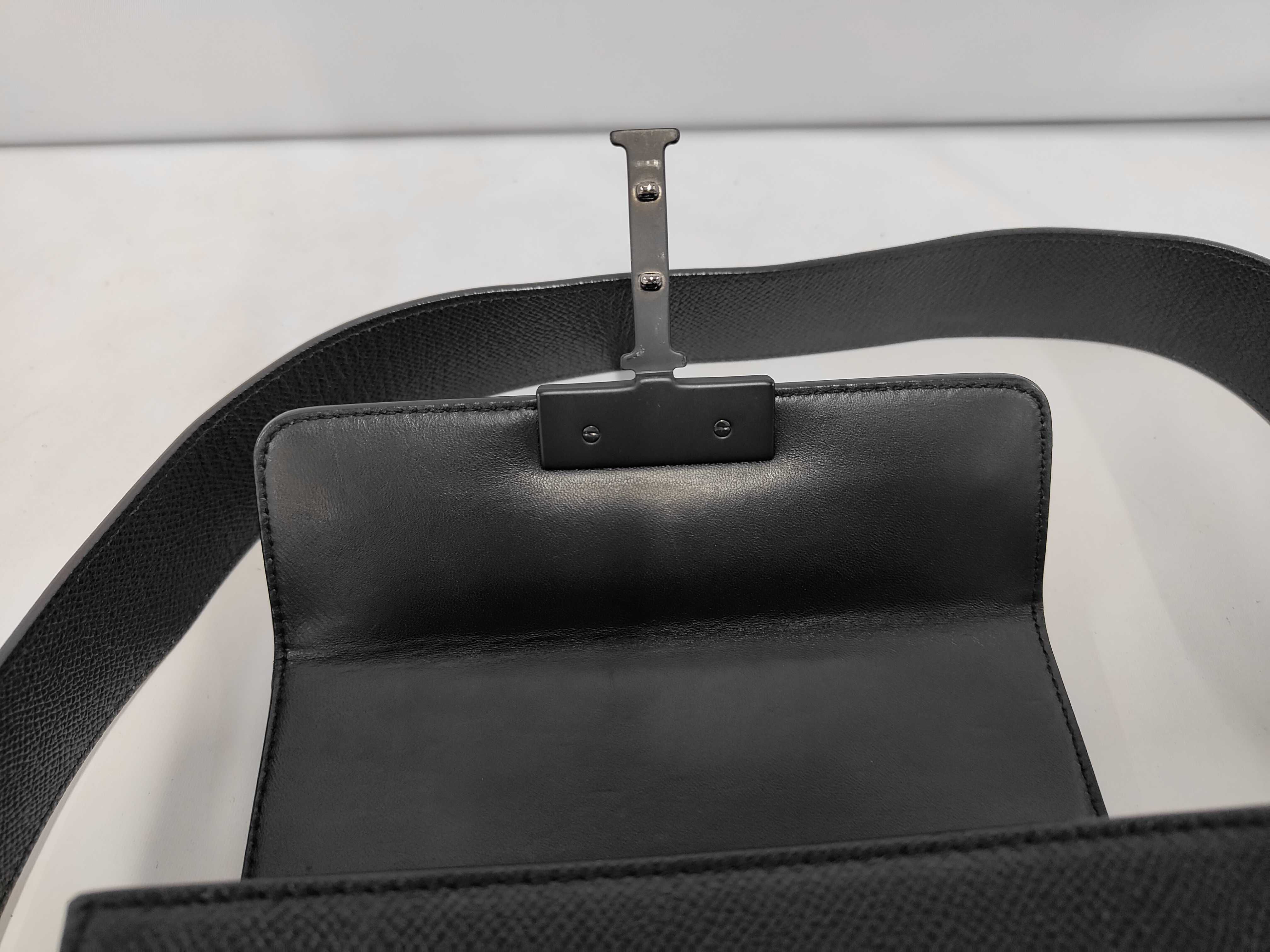 Montaigne 30 Leather Shoulder Bag Black Shoulder Bag — view 11