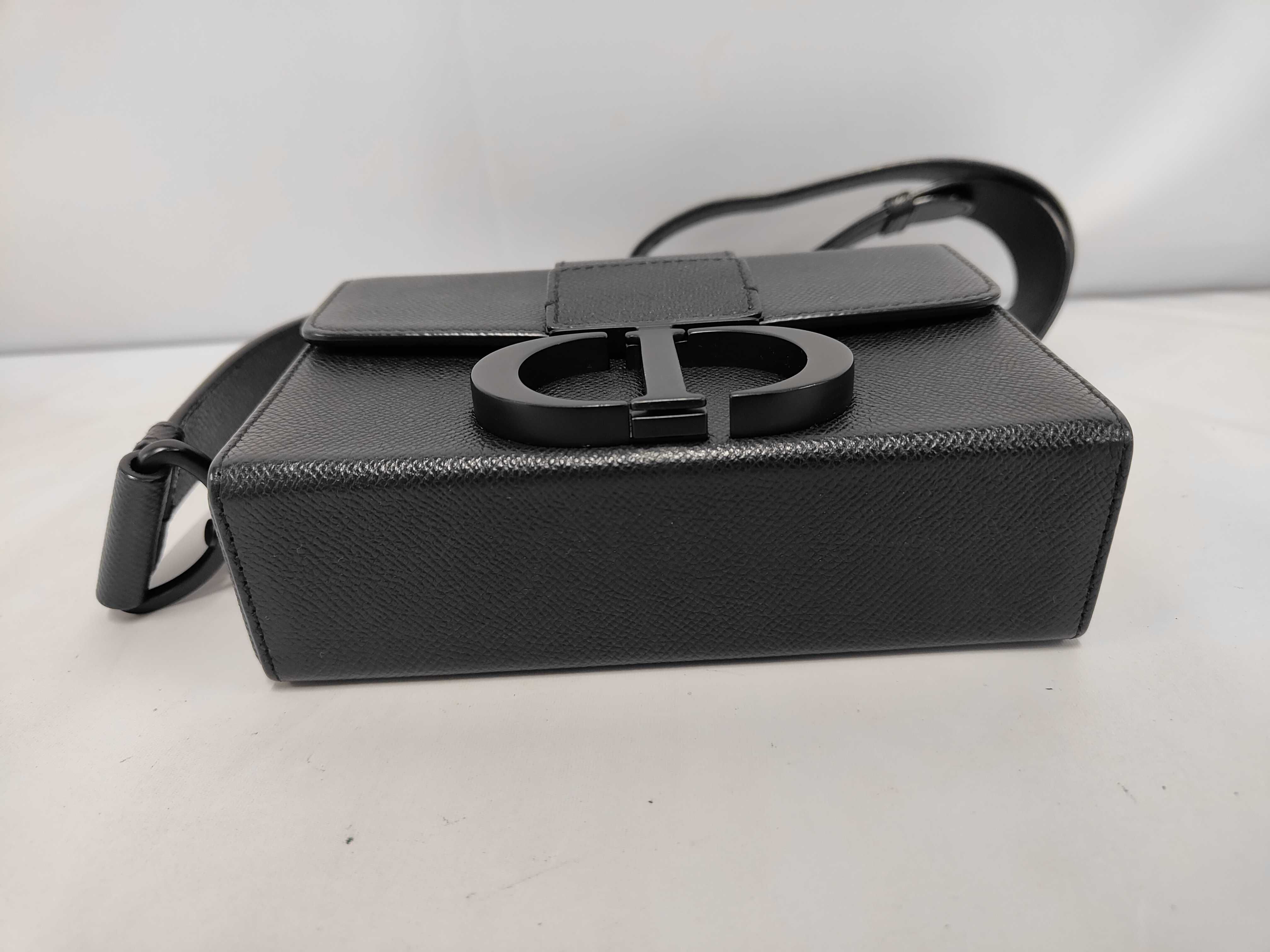 Montaigne 30 Leather Shoulder Bag Black Shoulder Bag — view 3