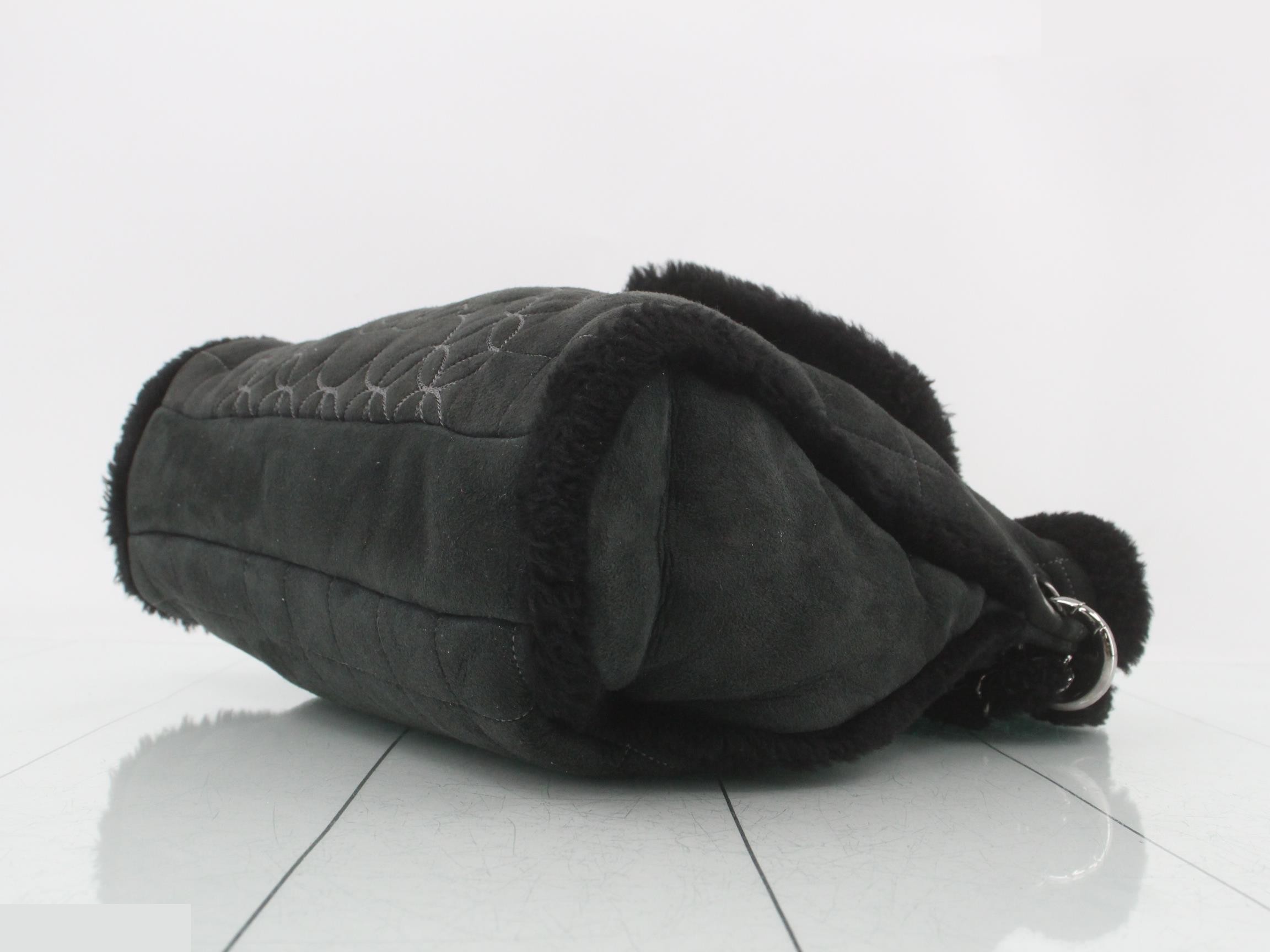 Sheepskin semi-shoulder bag with pouch and chain — view 6