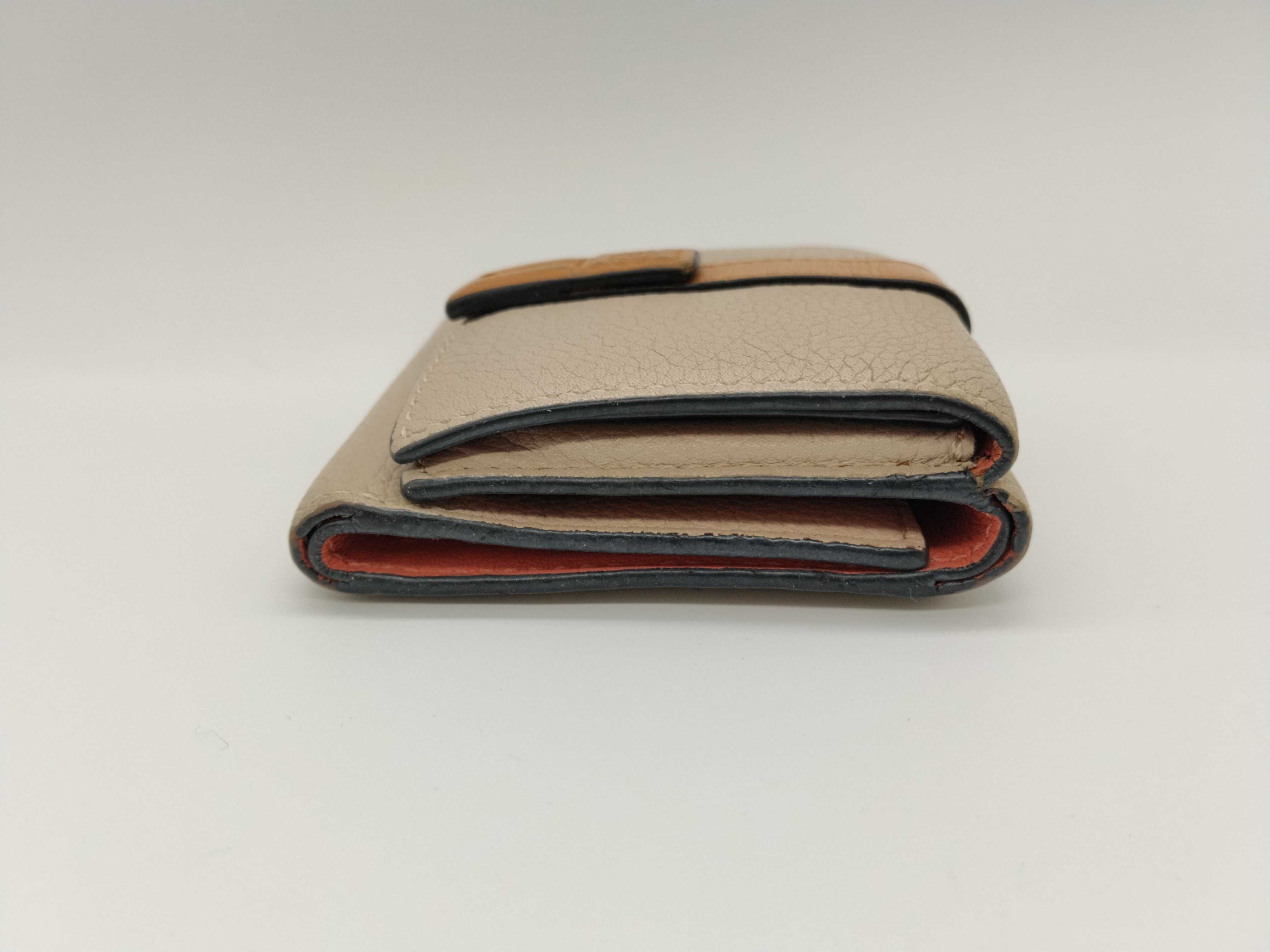 wallet — view 4