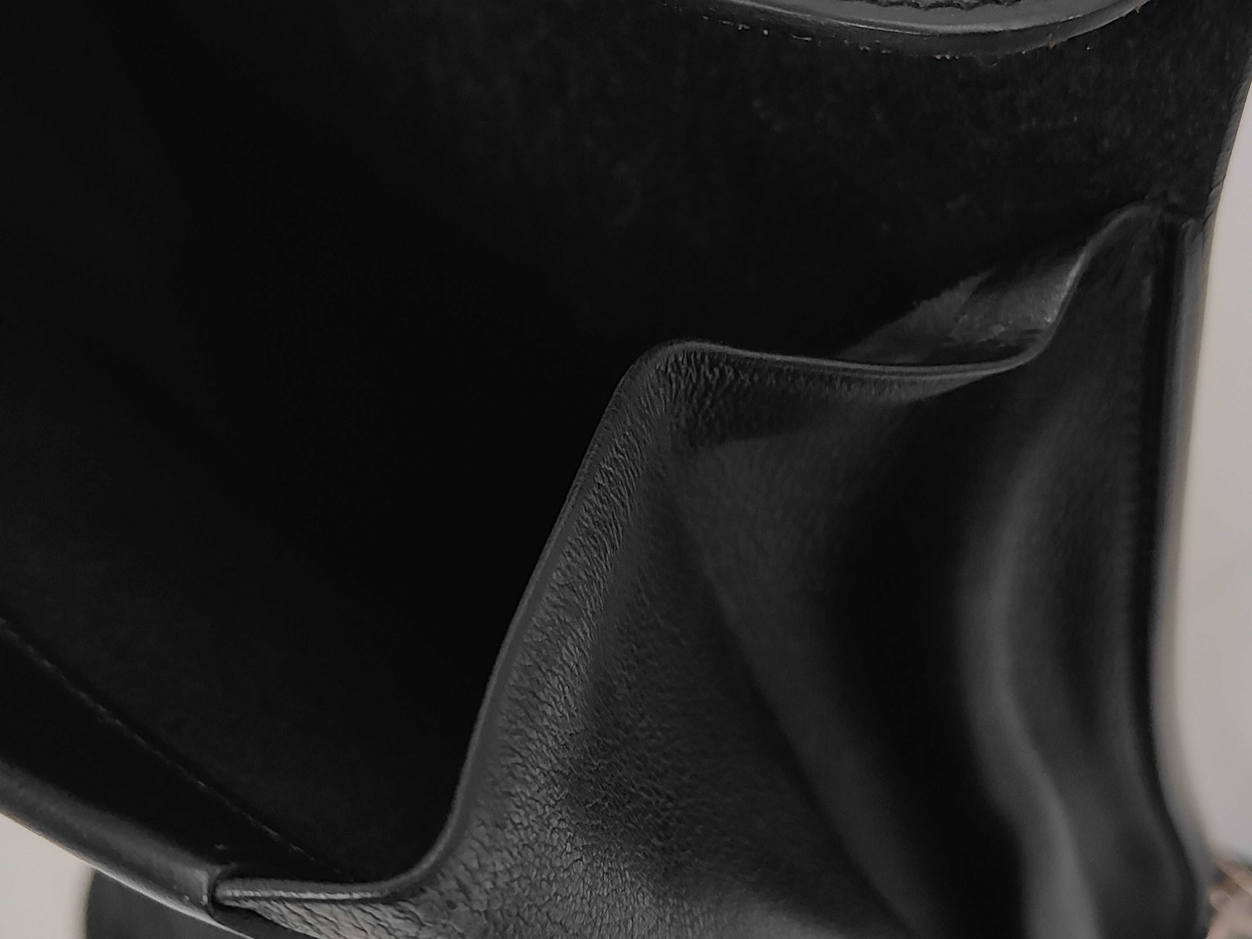 Sacoche Pourcelle Box Calf Black SS E Stamp Shoulder Bag — view 12