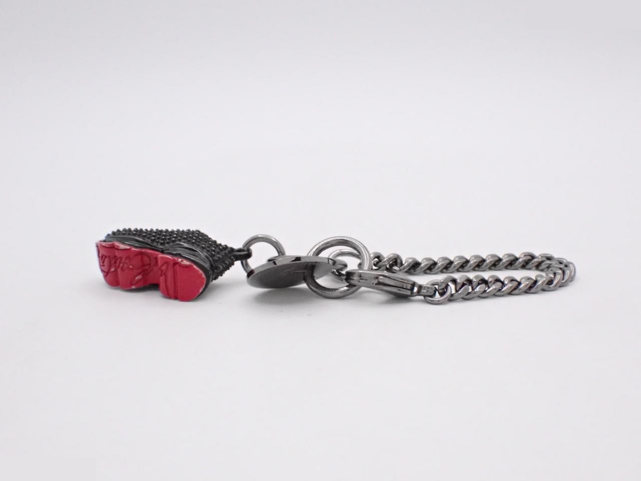 charm — view 3