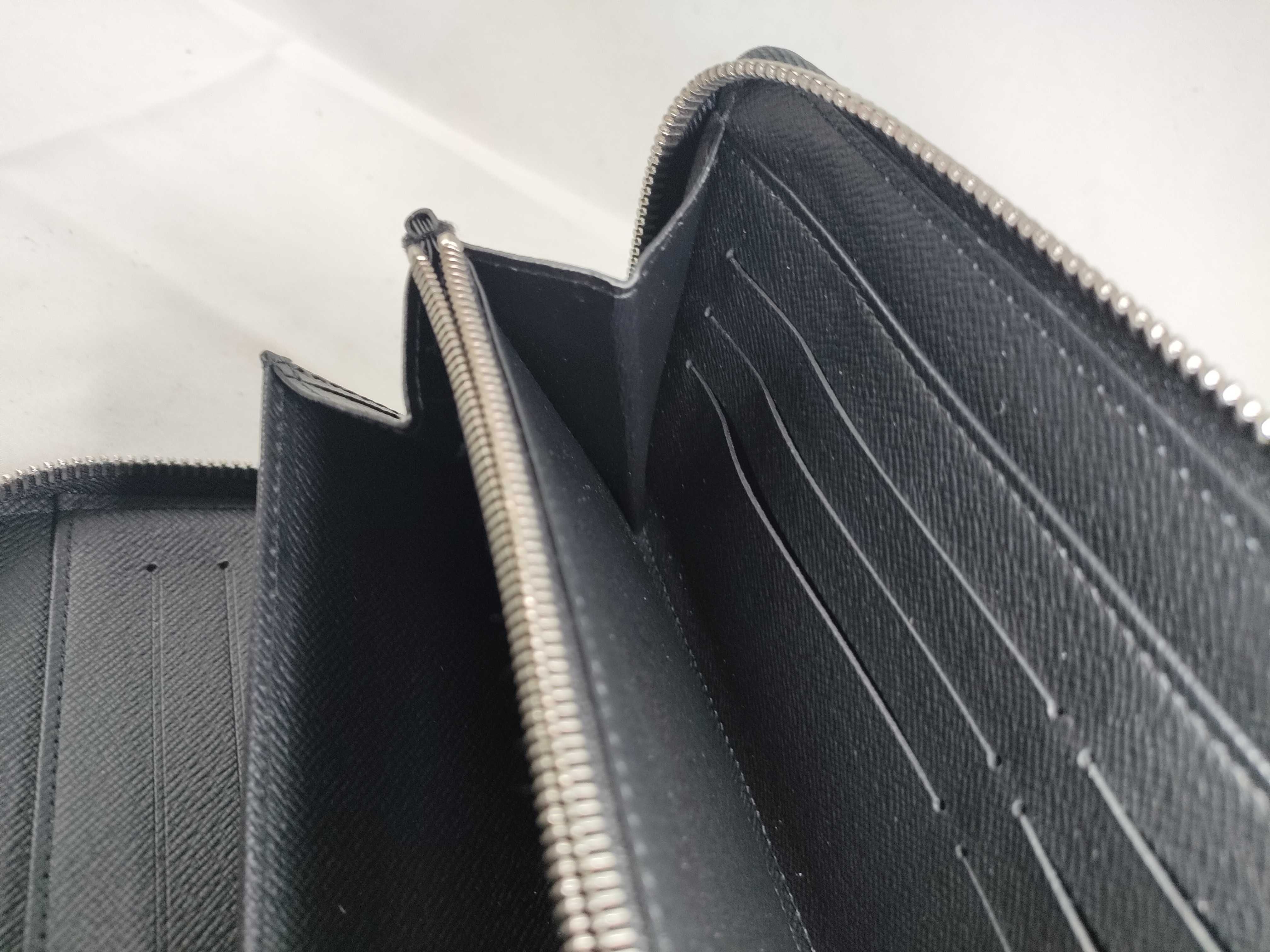 Taiga Louis Vuitton Zippy Organizer NM Wallet — view 11