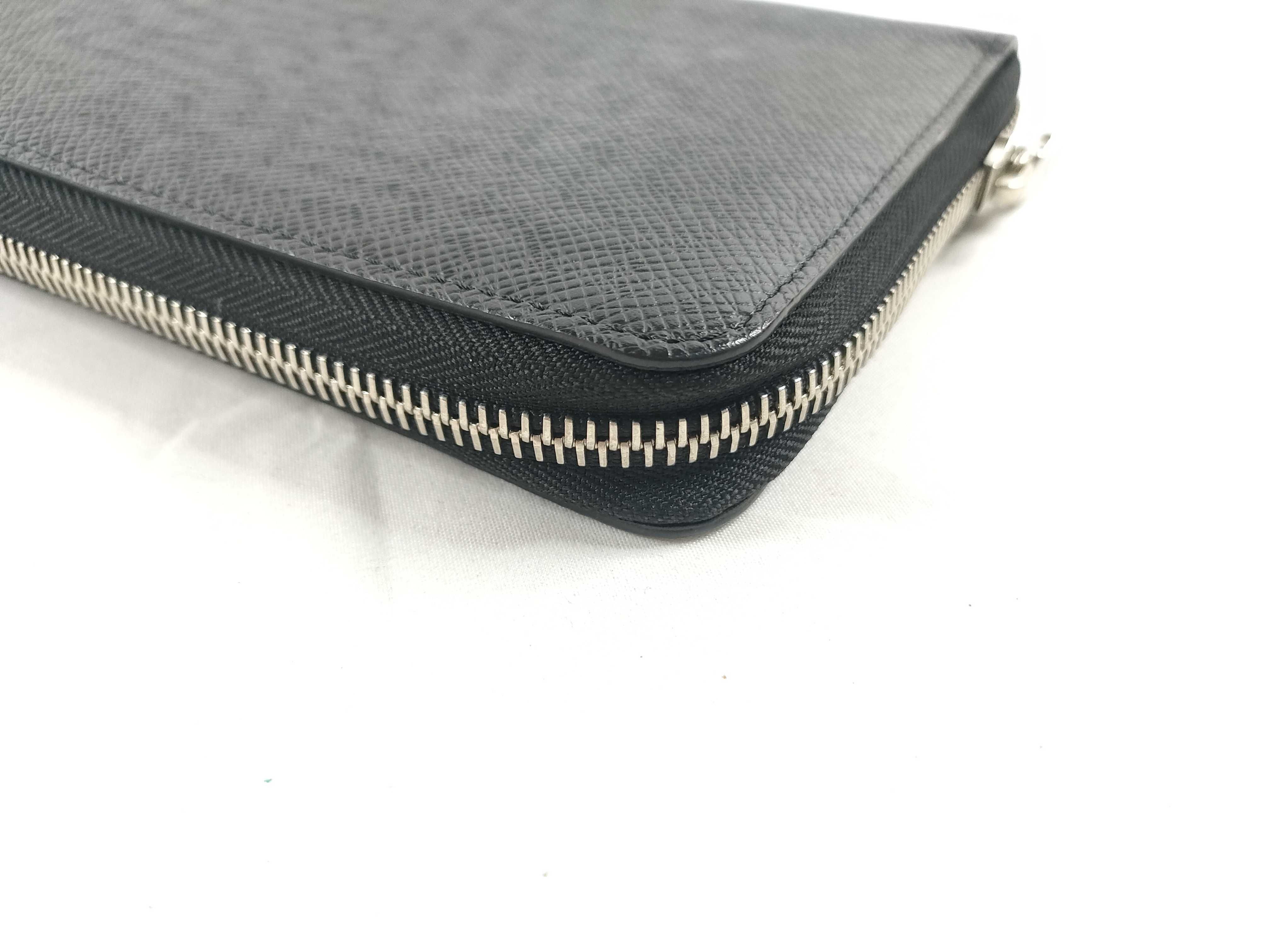 Taiga Louis Vuitton Zippy Organizer NM Wallet — view 4