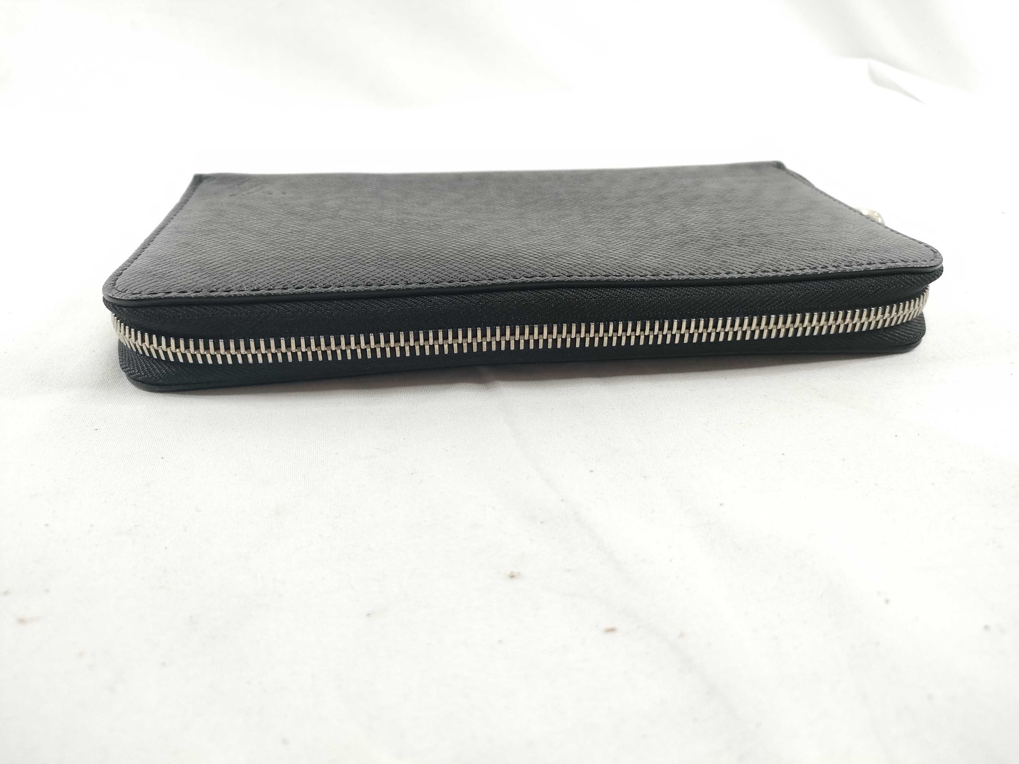Taiga Louis Vuitton Zippy Organizer NM Wallet — view 6
