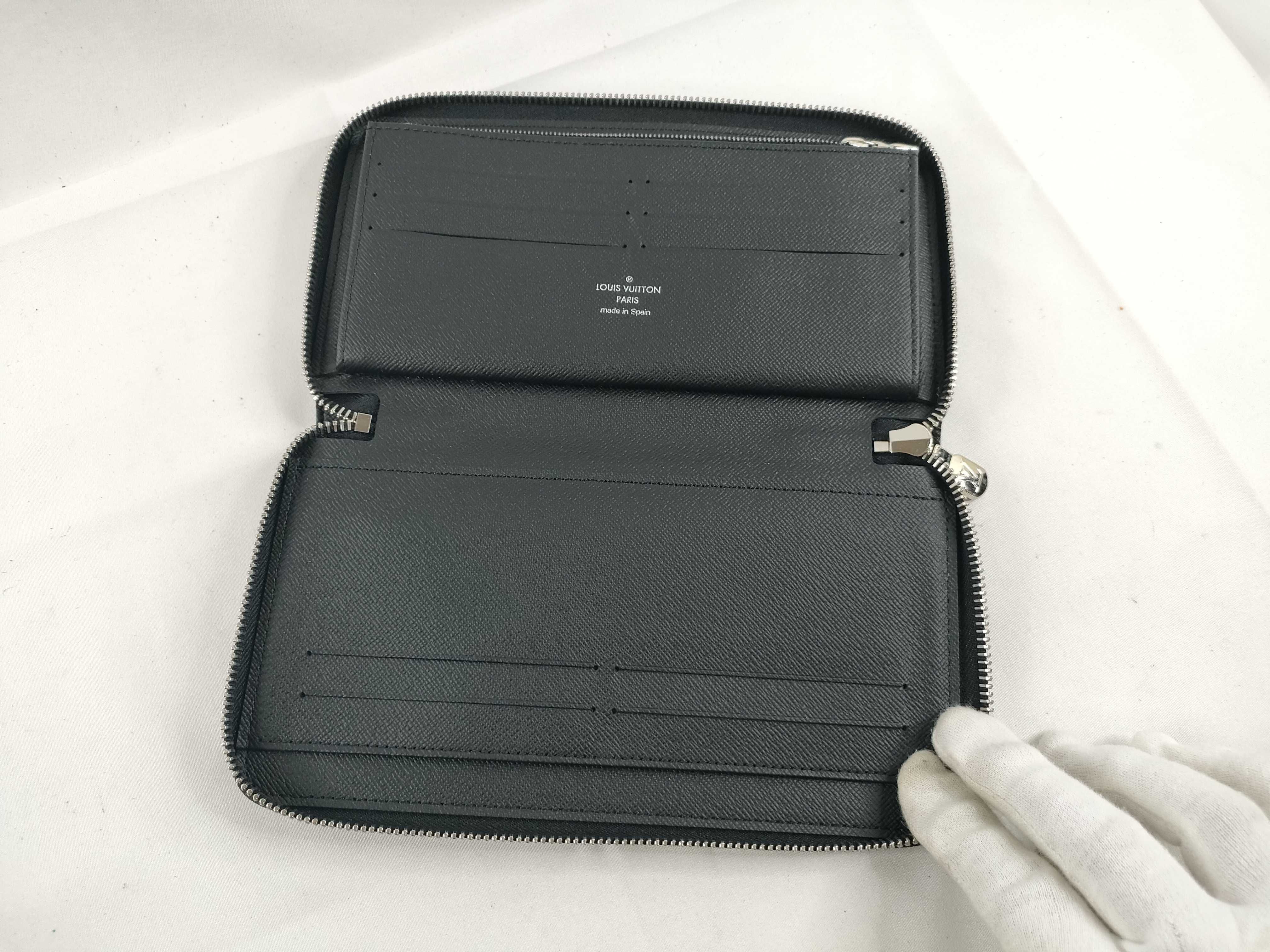 Taiga Louis Vuitton Zippy Organizer NM Wallet — view 8