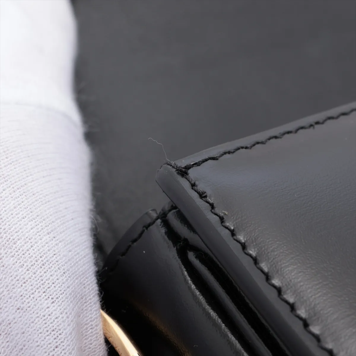 Triomphe Teen Leather Shoulder Bag Black — view 14