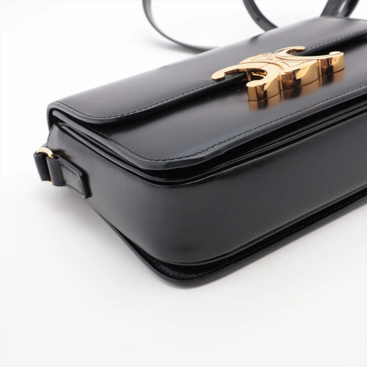 Triomphe Teen Leather Shoulder Bag Black — view 4