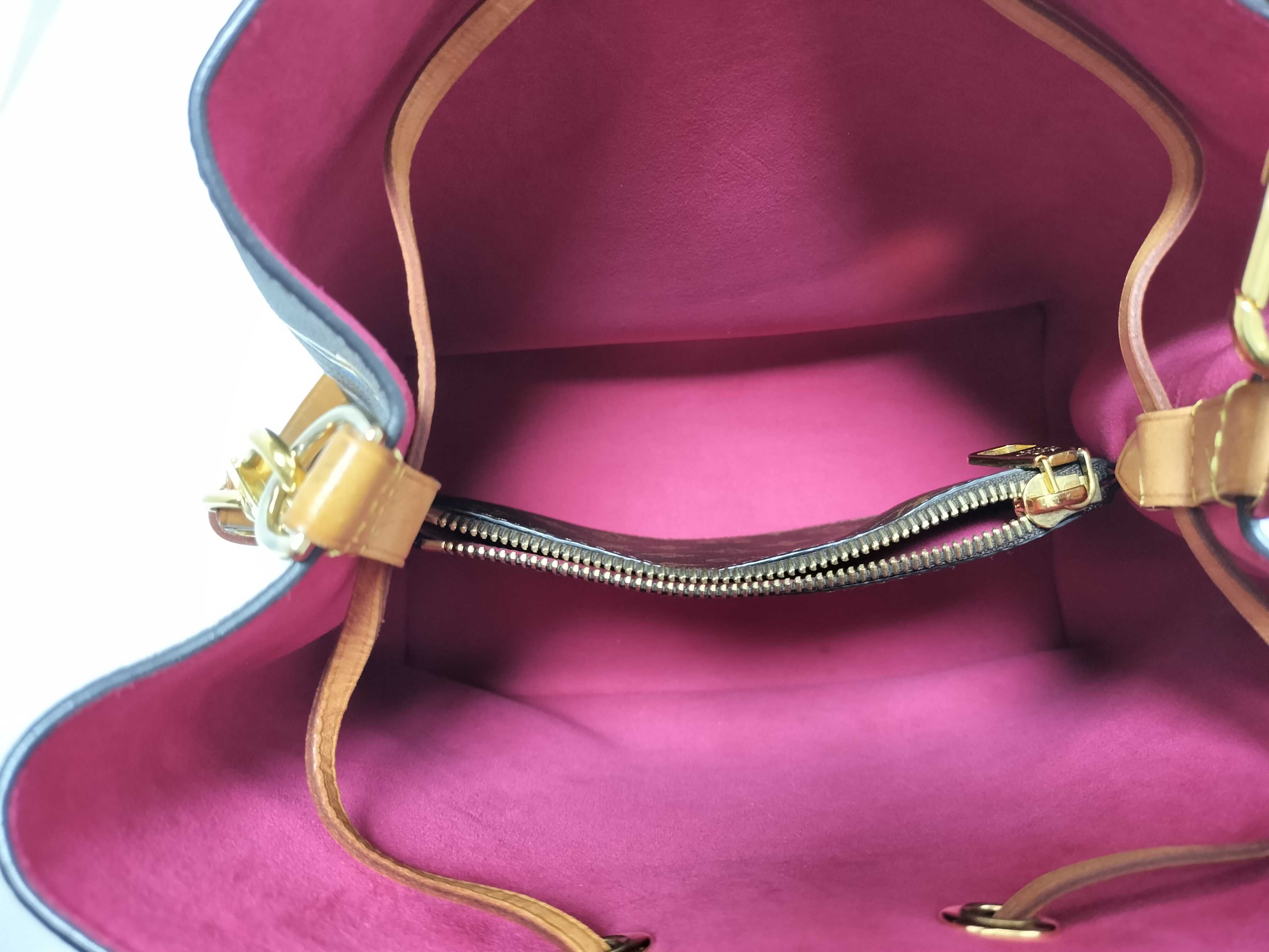 Monogram Louis Vuitton Shoulder Bag — view 9