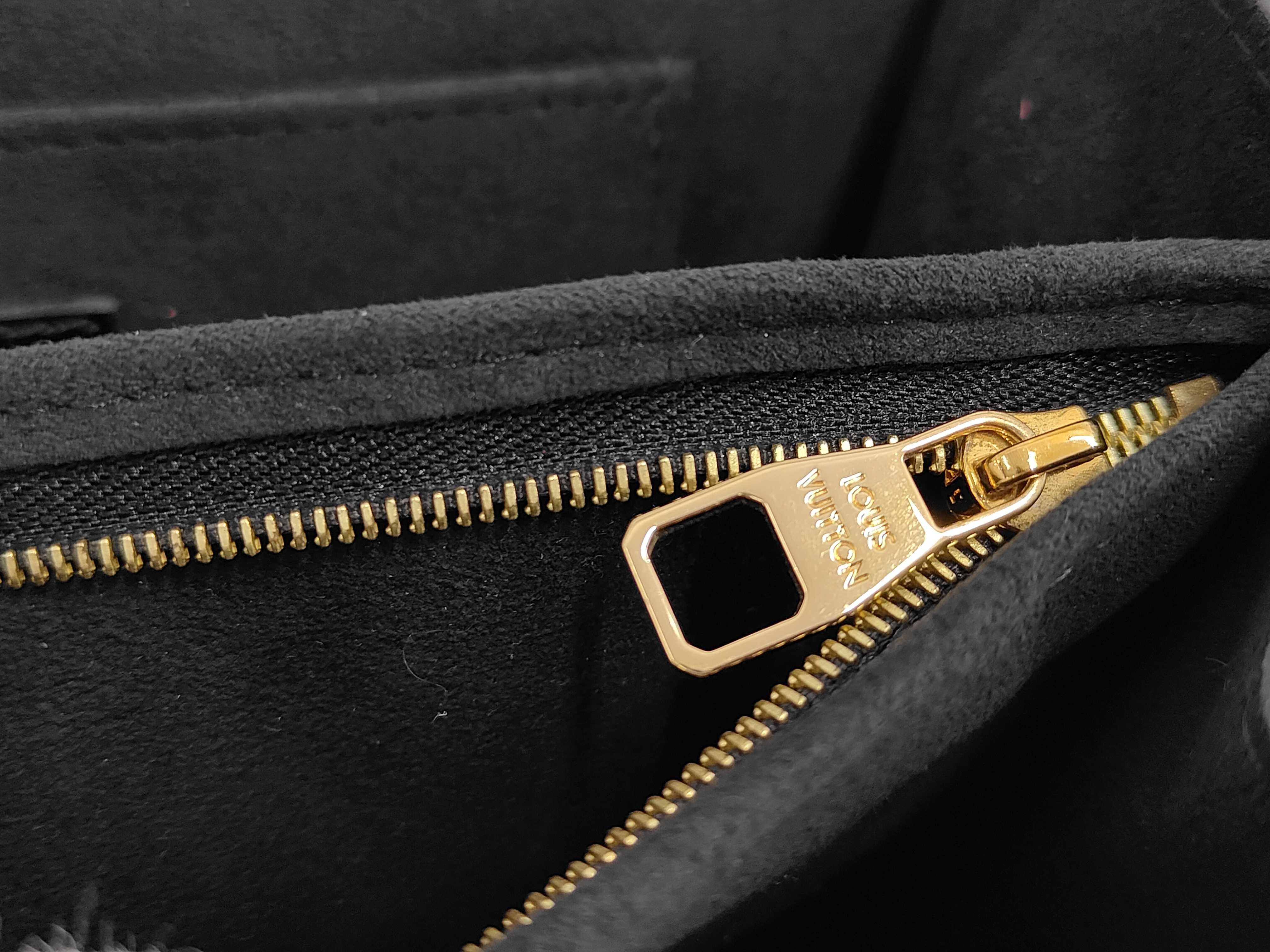 Dauphine MM Noir 2-Way Shoulder Bag — view 10