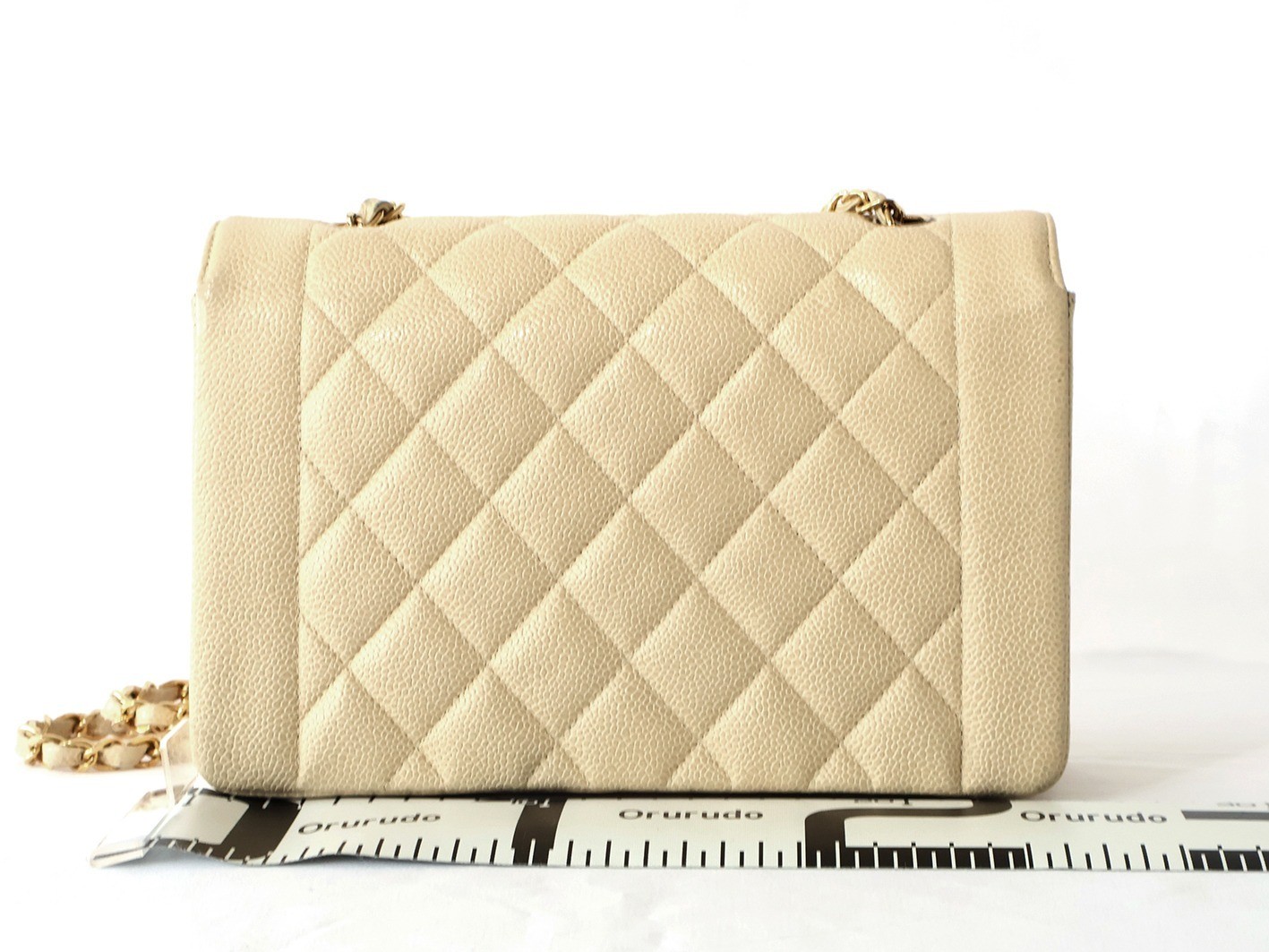 Caviar Skin Diana 25 Chain Shoulder Bag, Beige — view 2