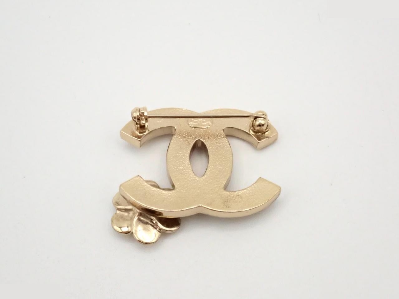 brooch 07P — view 2