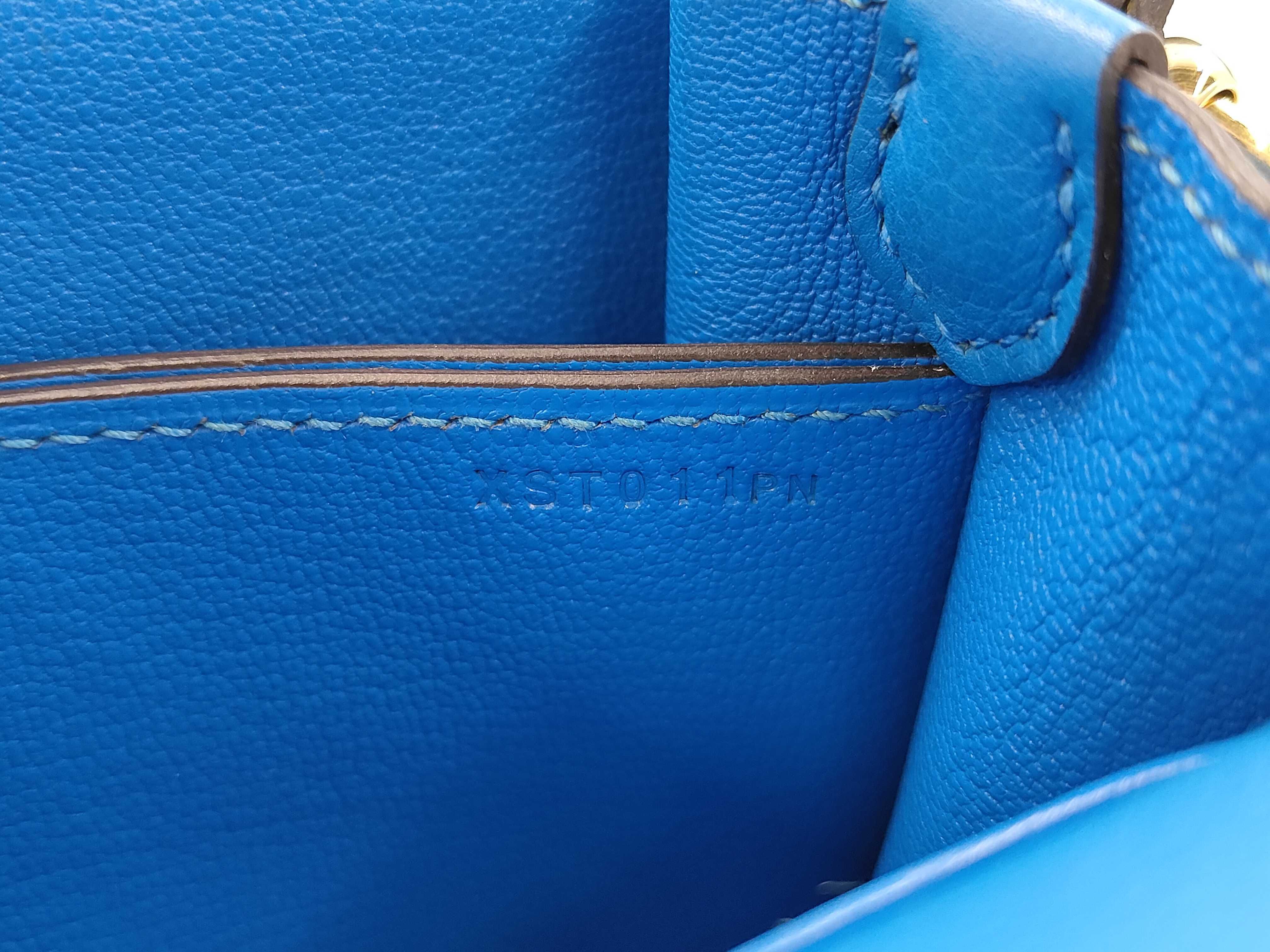 Sac Lauris Mini Evercolor Gold Hardware Shoulder Bag (X Stamp) — view 11