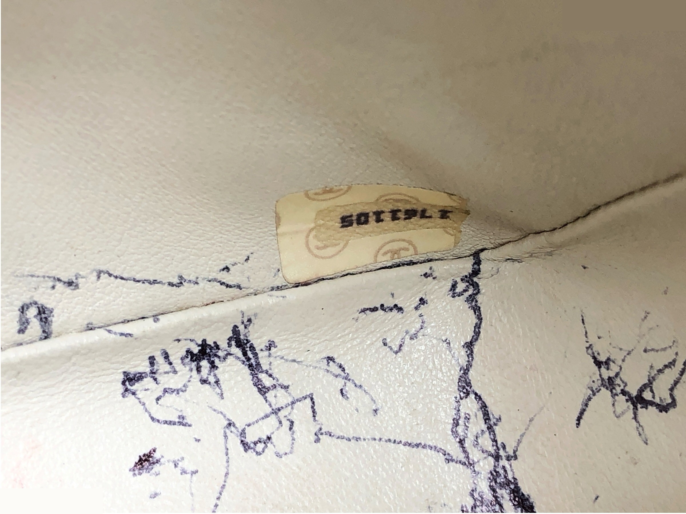 full flap matelassé chain shoulder bag — view 12