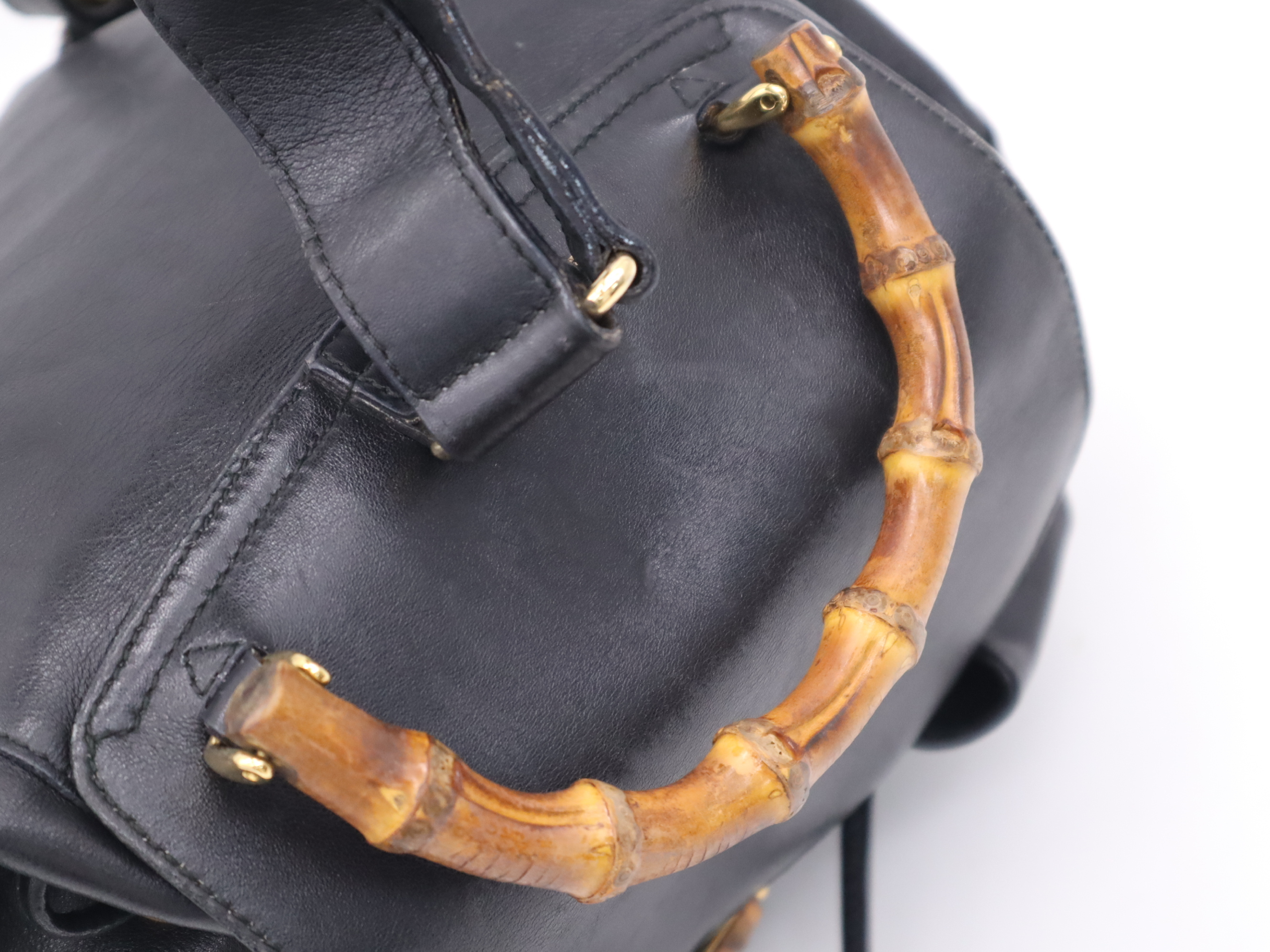 003・2058 Leather Backpack with Bamboo Handle, Black. — view 7