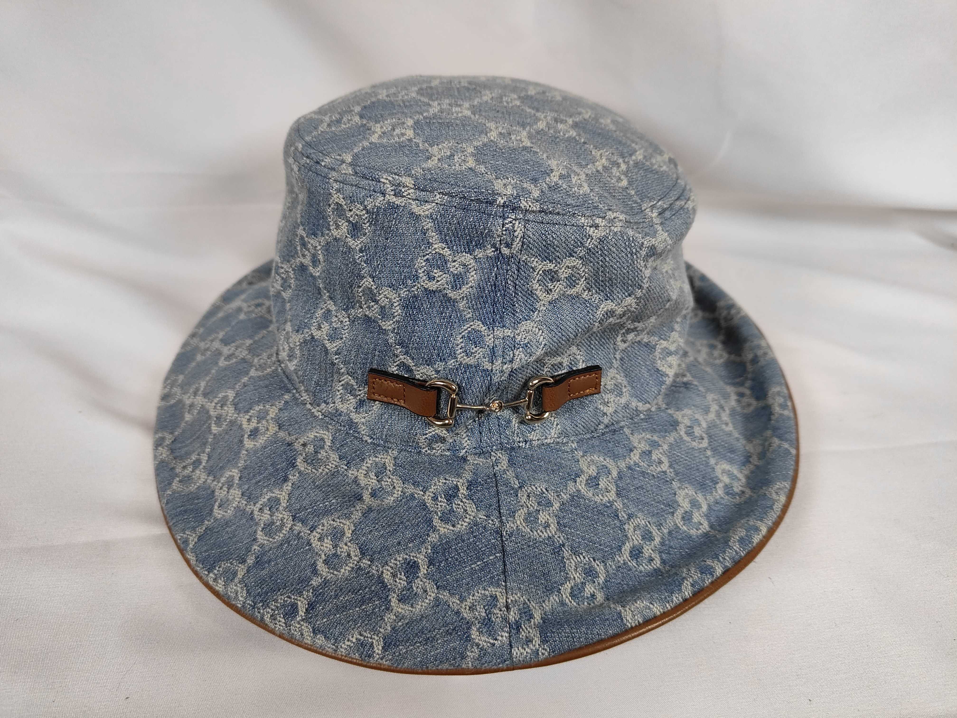 GG denim bucket hat, size M, other accessories.