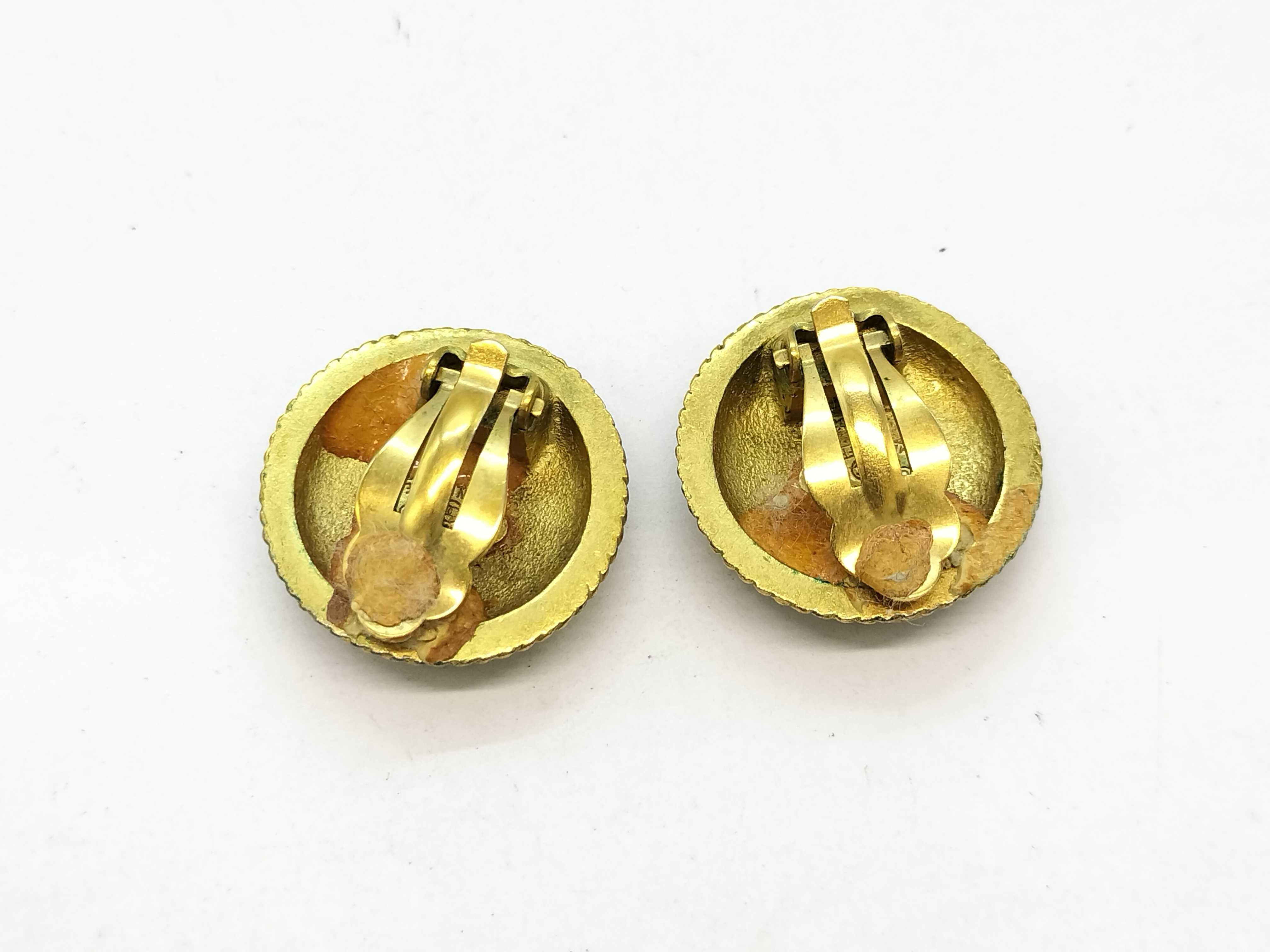 Coco Mark Round Earrings 95P Gold Earrings — view 2