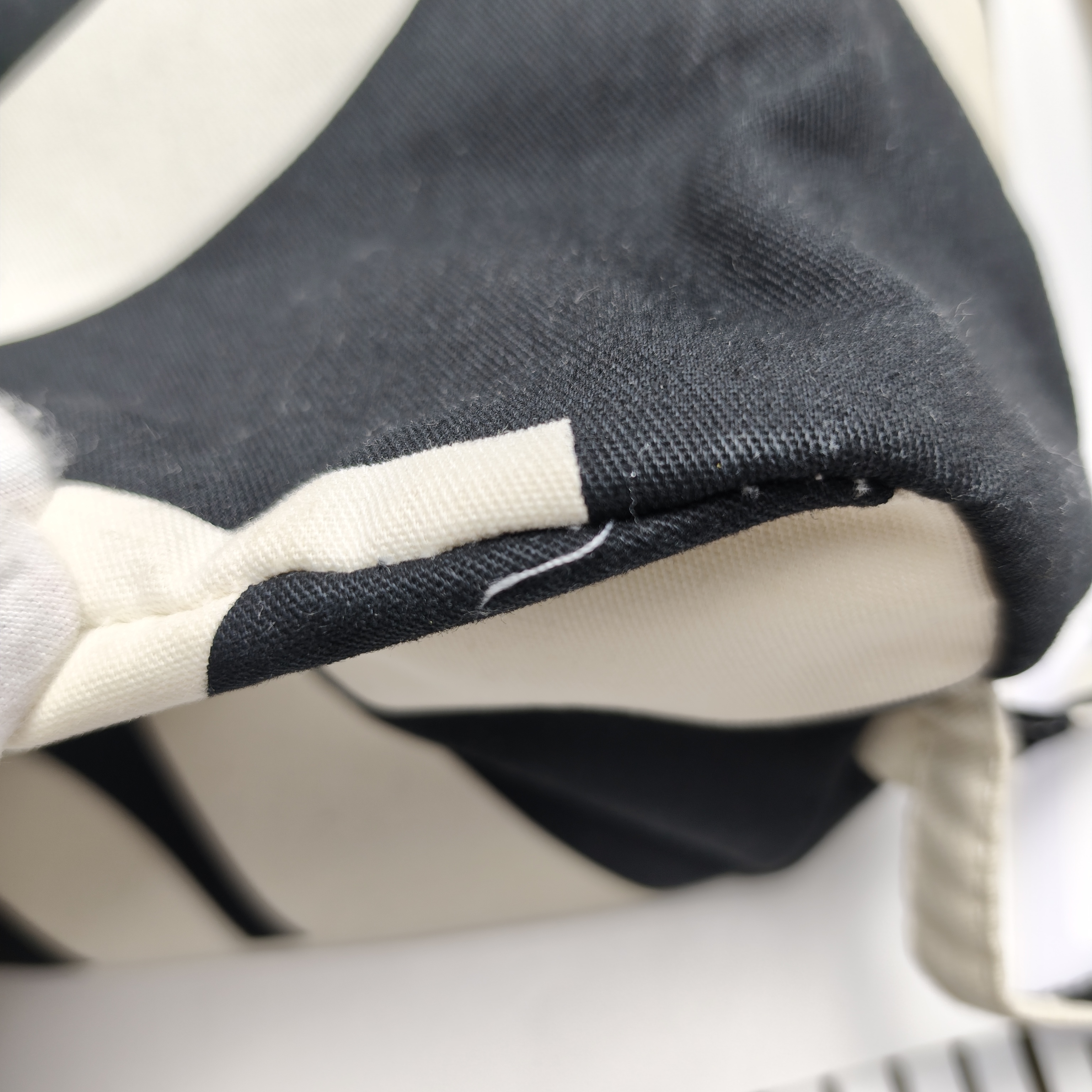 【*Shipped from: China*】CHANEL Canvas Shoulder Bag — view 6