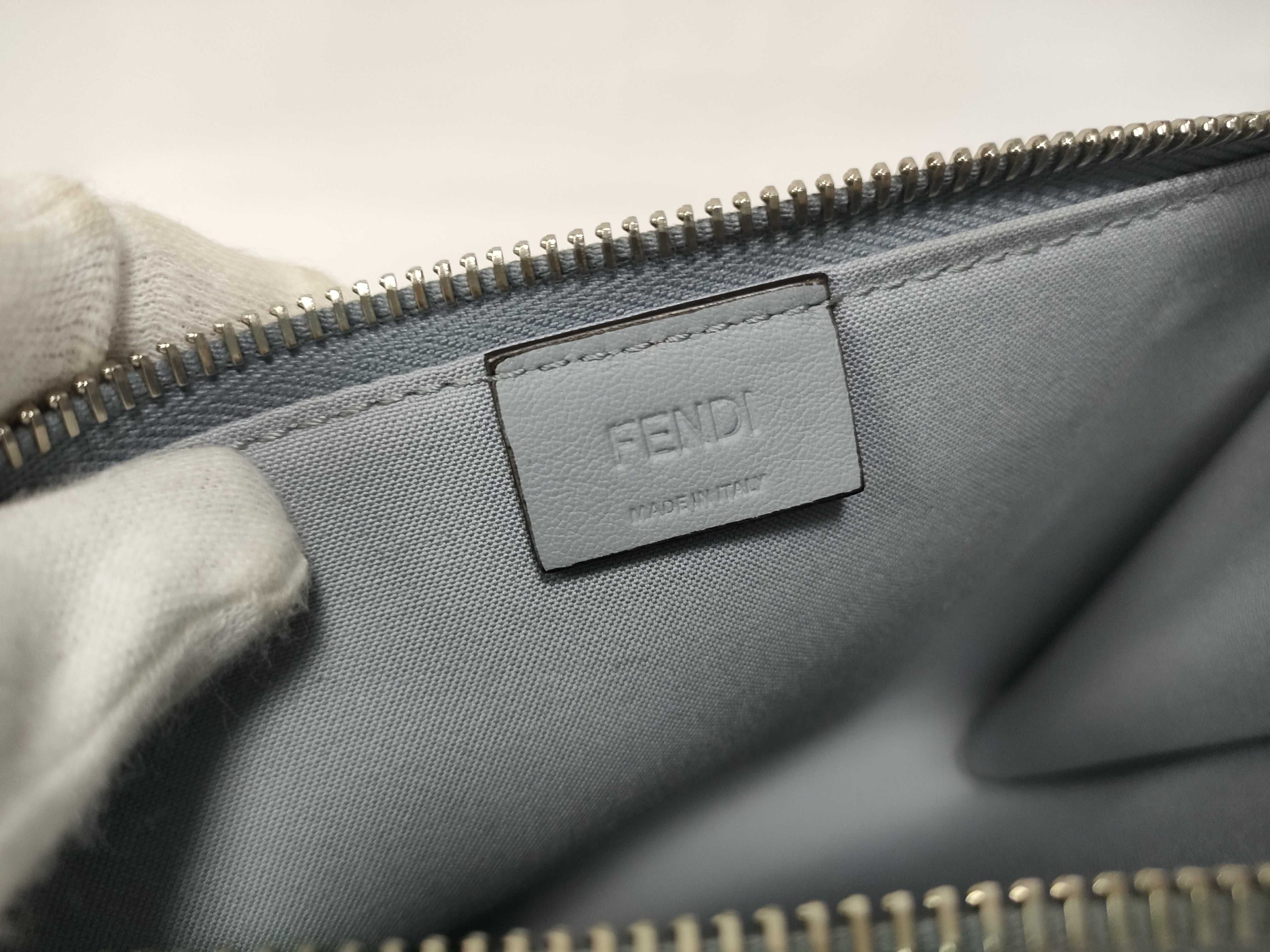 Second bag — view 11