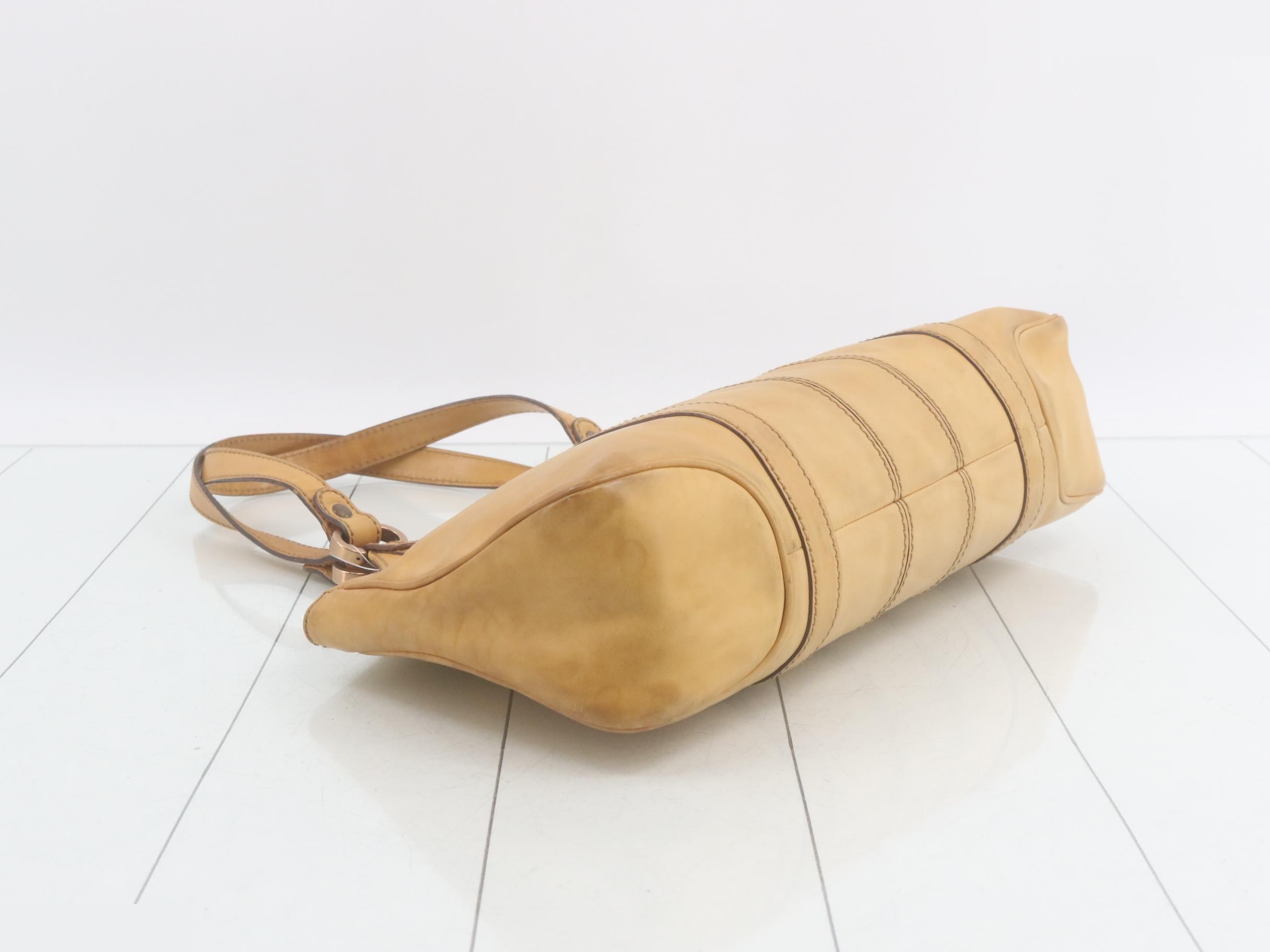 GG logo handbag, camel leather — view 5