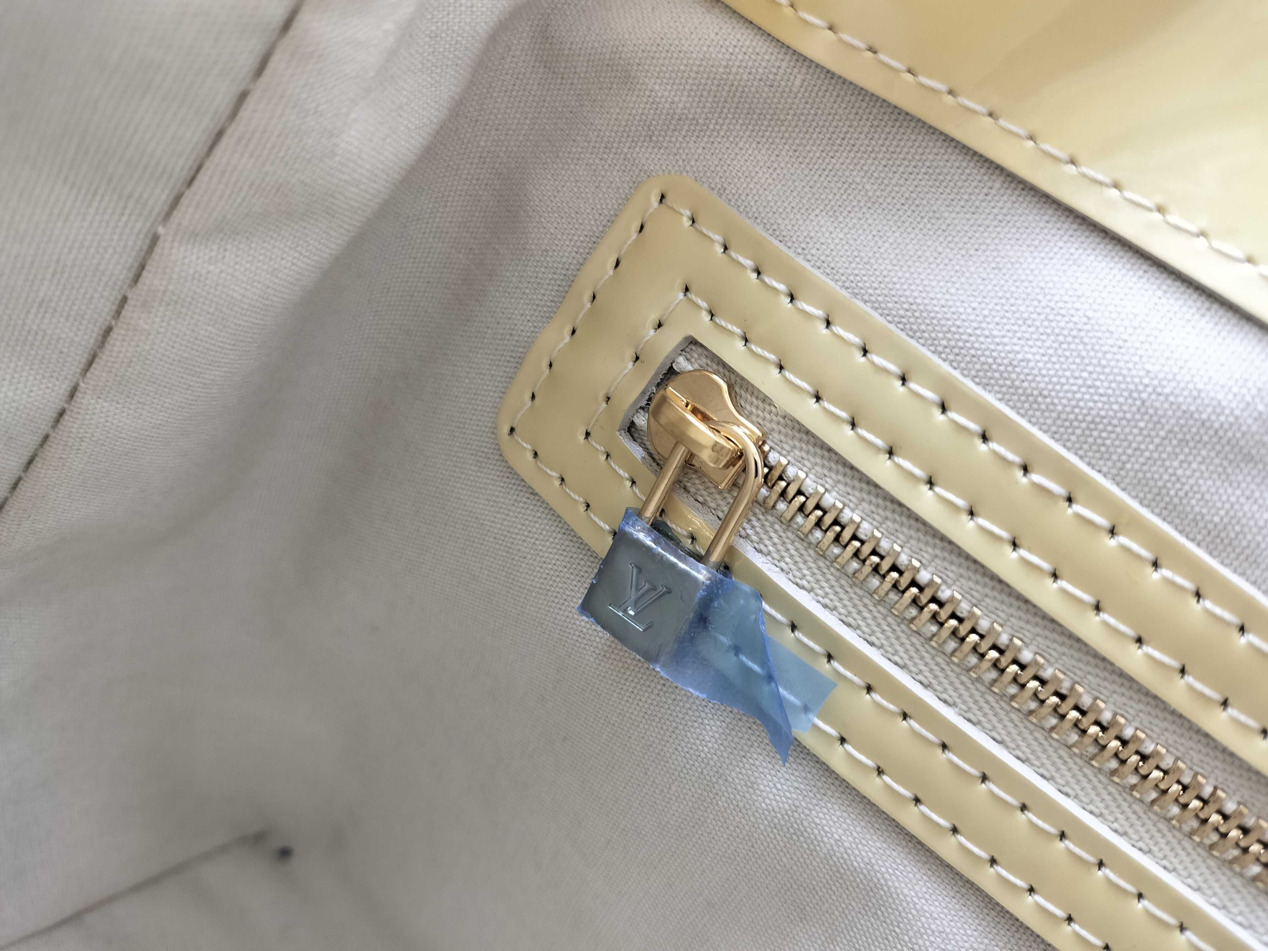 Vernis Louis Vuitton Vernis Wilshire PM Handbag — view 12