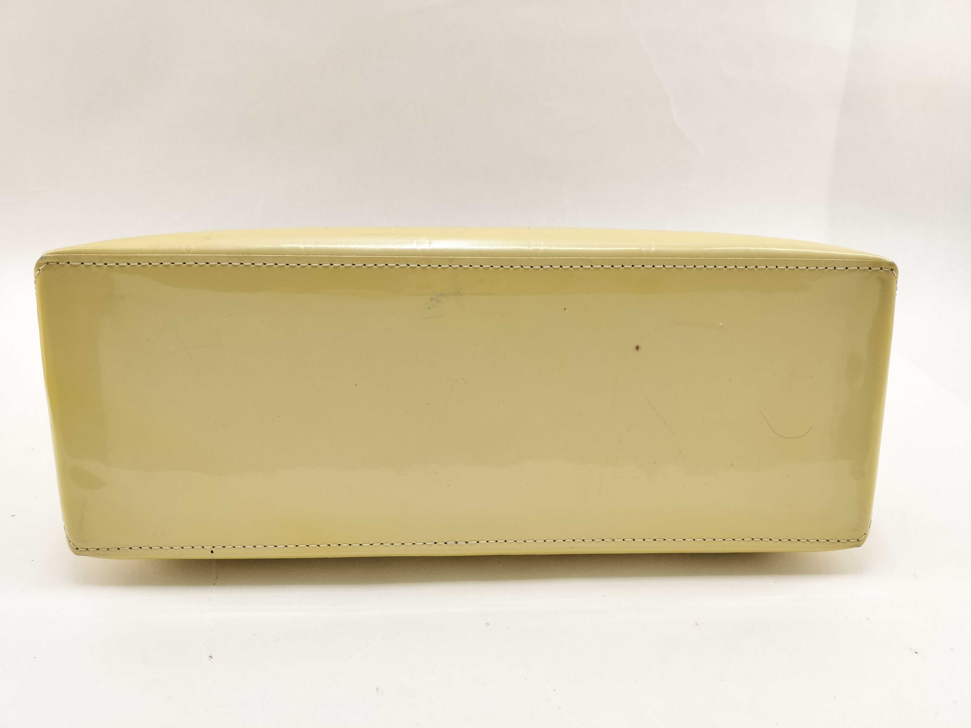 Vernis Louis Vuitton Vernis Wilshire PM Handbag — view 3
