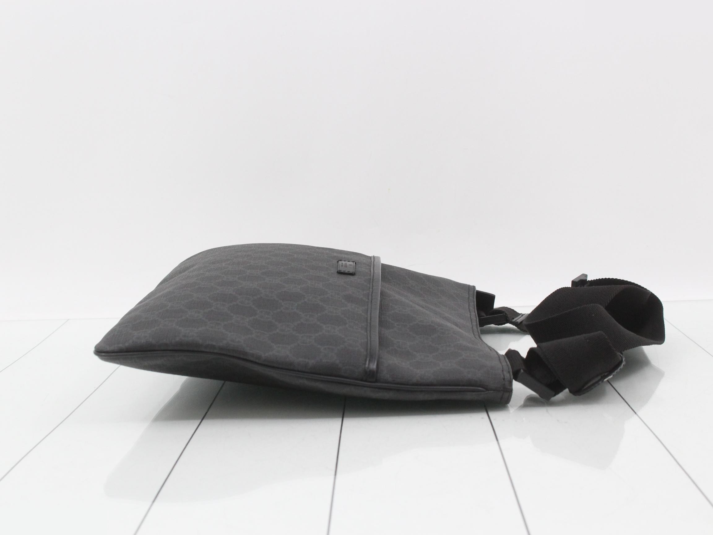 PVC GG Supreme Shoulder Bag — view 3