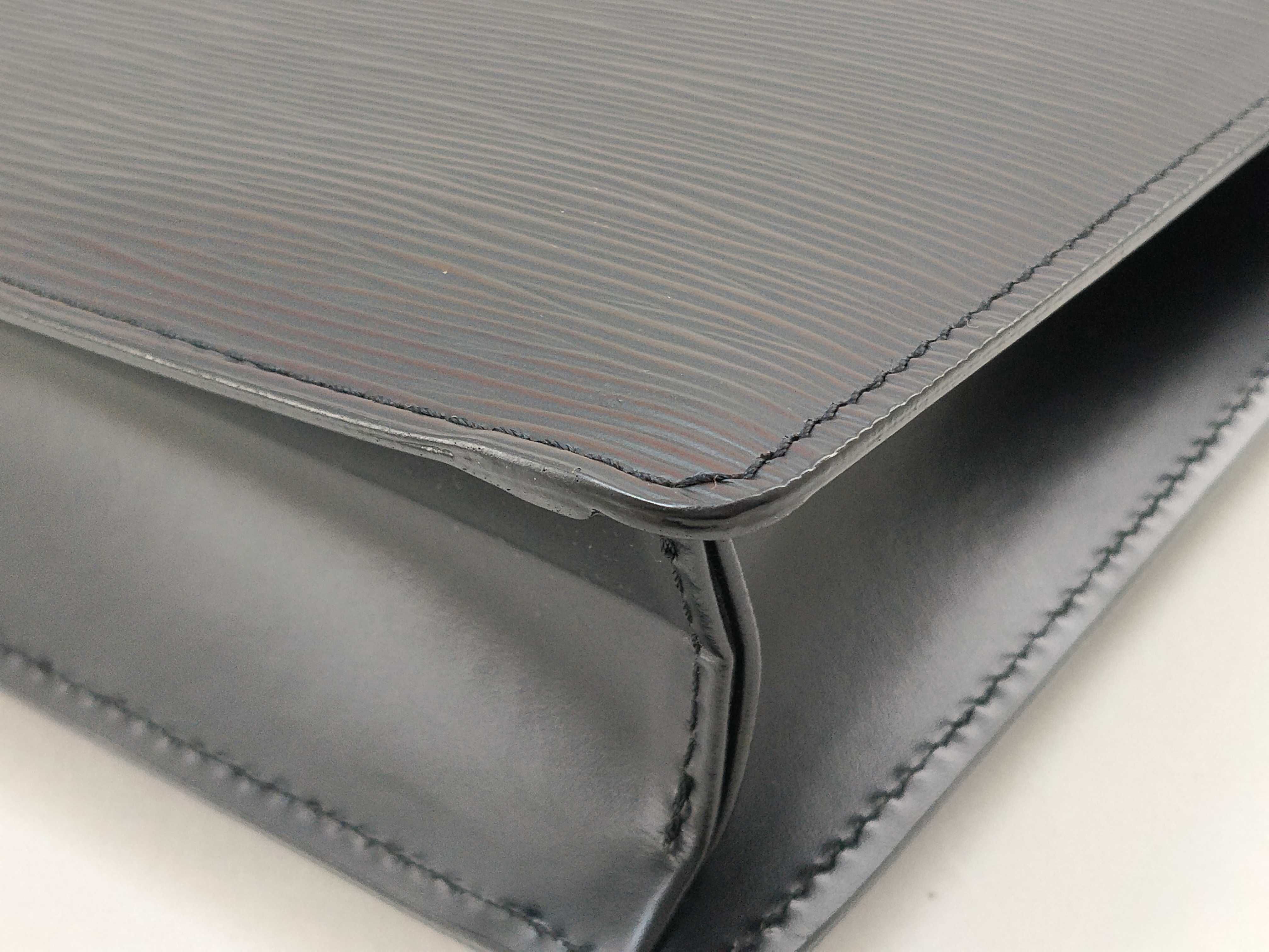 Epi M52612 Epi Serie Dragonne Black Second Bag — view 5