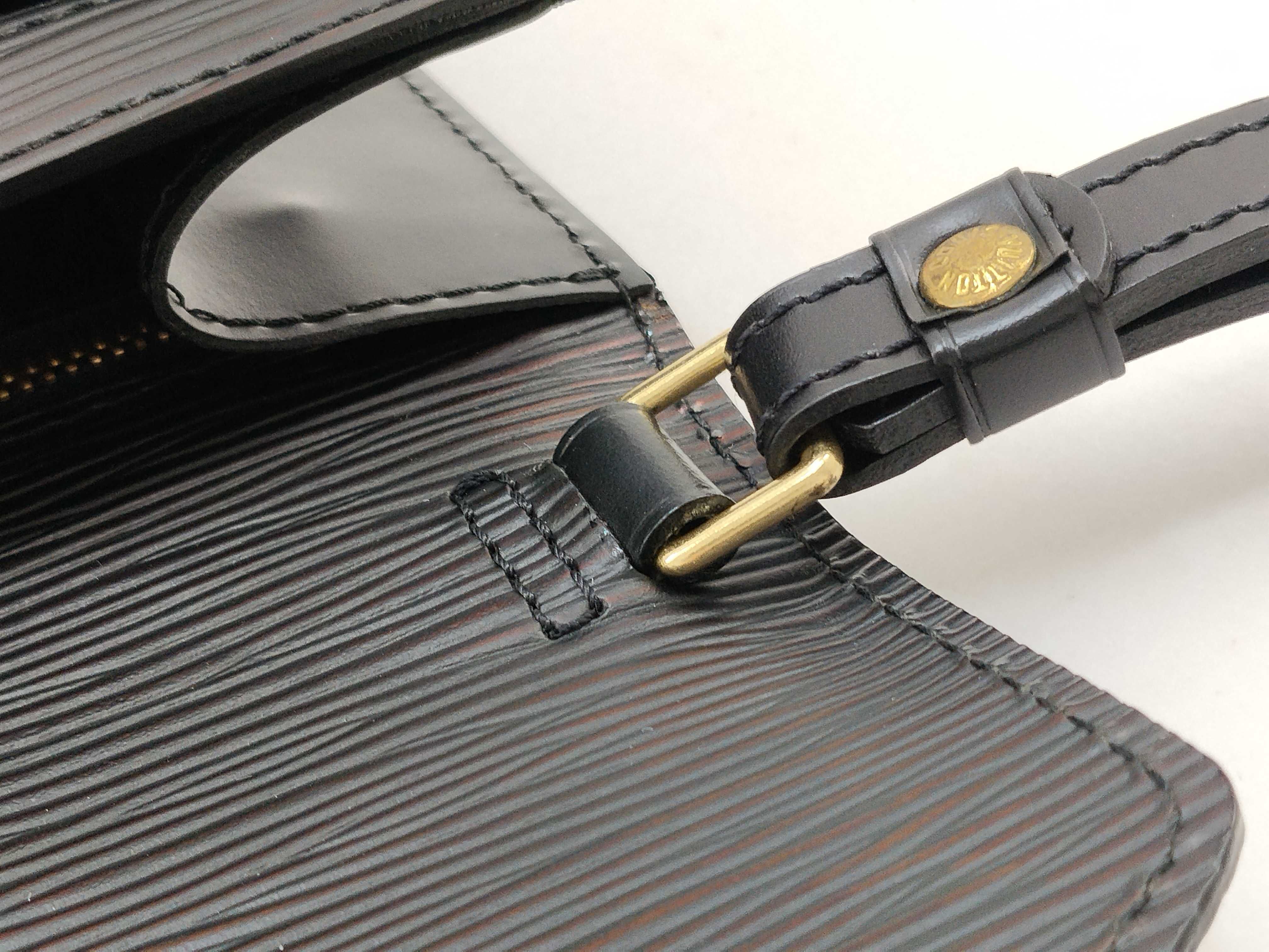 Epi M52612 Epi Serie Dragonne Black Second Bag — view 10